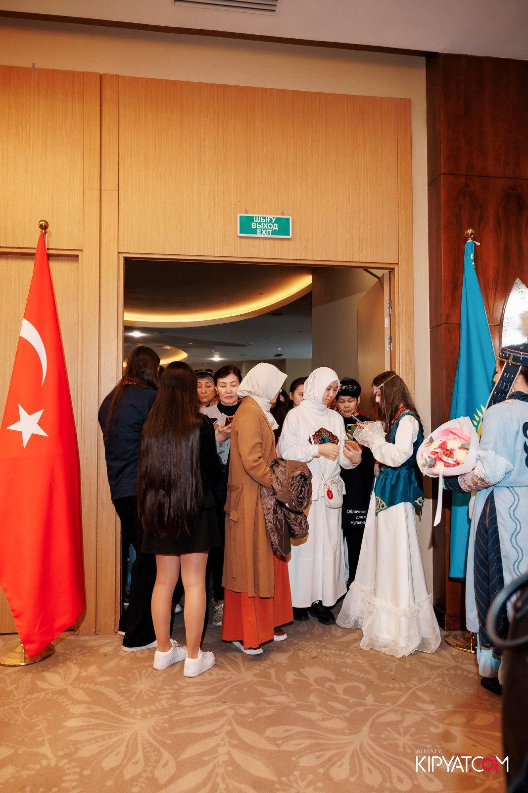 ВЫСТАВКА ТУРЕЦКИХ УНИВЕРСИТЕТОВ. КИПЯТКОМ АЛМАТЫ! Фотосъемка мероприятий в Алматы