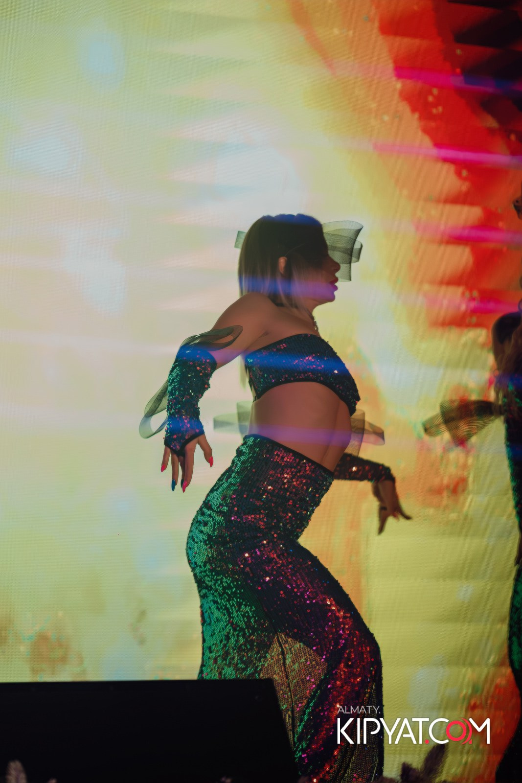 SANTA BARBARA — ПИТ ДЖЕЙСОН (ГР. ПРЕМЬЕР-МИНИСТР) И ИЛЬЯ ЗУДИН (ГР. ДИНАМИТ) НА ПРЕДНОВОГОДНЕЙ ВЕЧЕРИНКЕ. КИПЯТКОМ АЛМАТЫ!