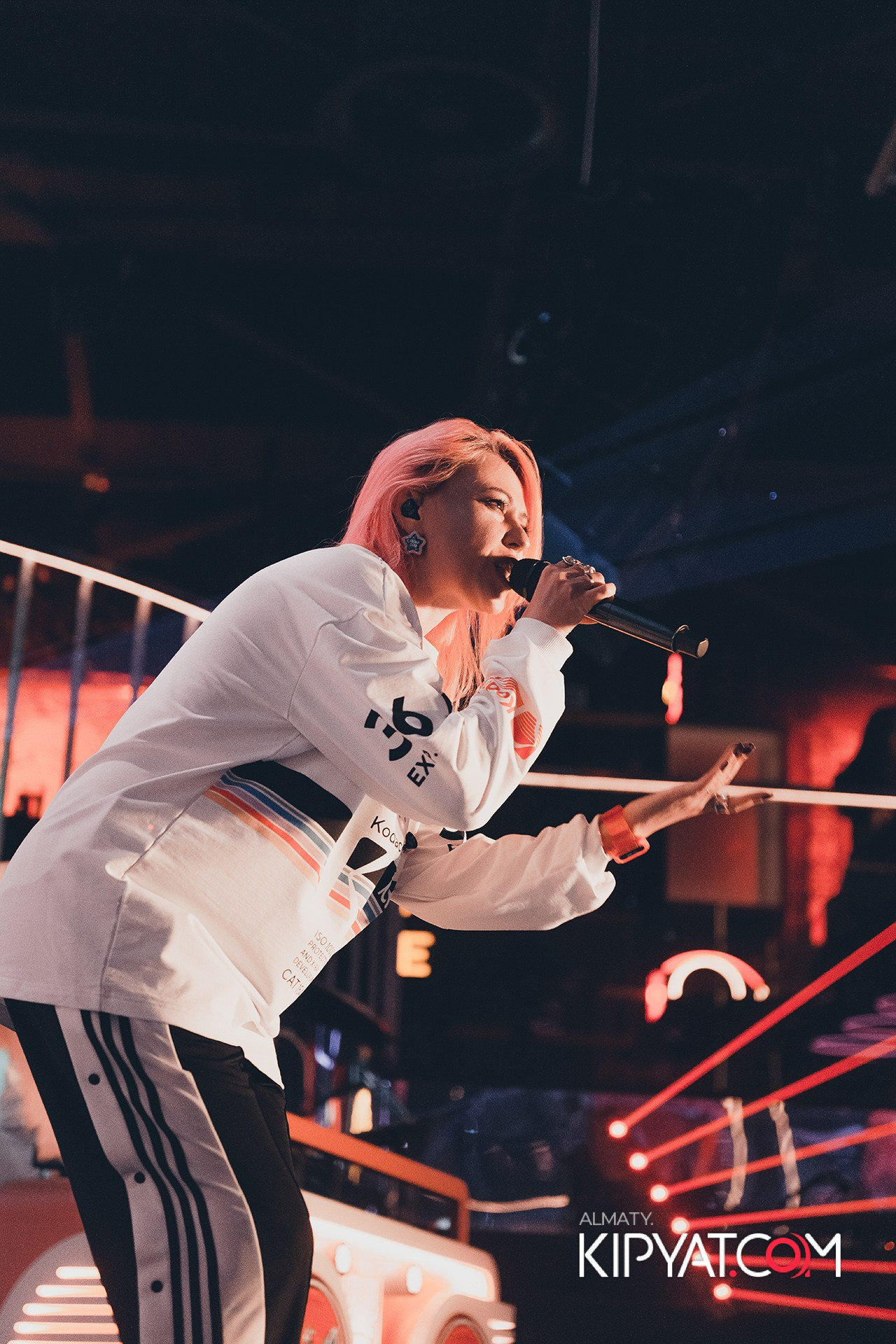 ВЫСТУПЛЕНИЕ ГРУППЫ ВИРУС SANTA BARBARA. КИПЯТКОМ АЛМАТЫ!