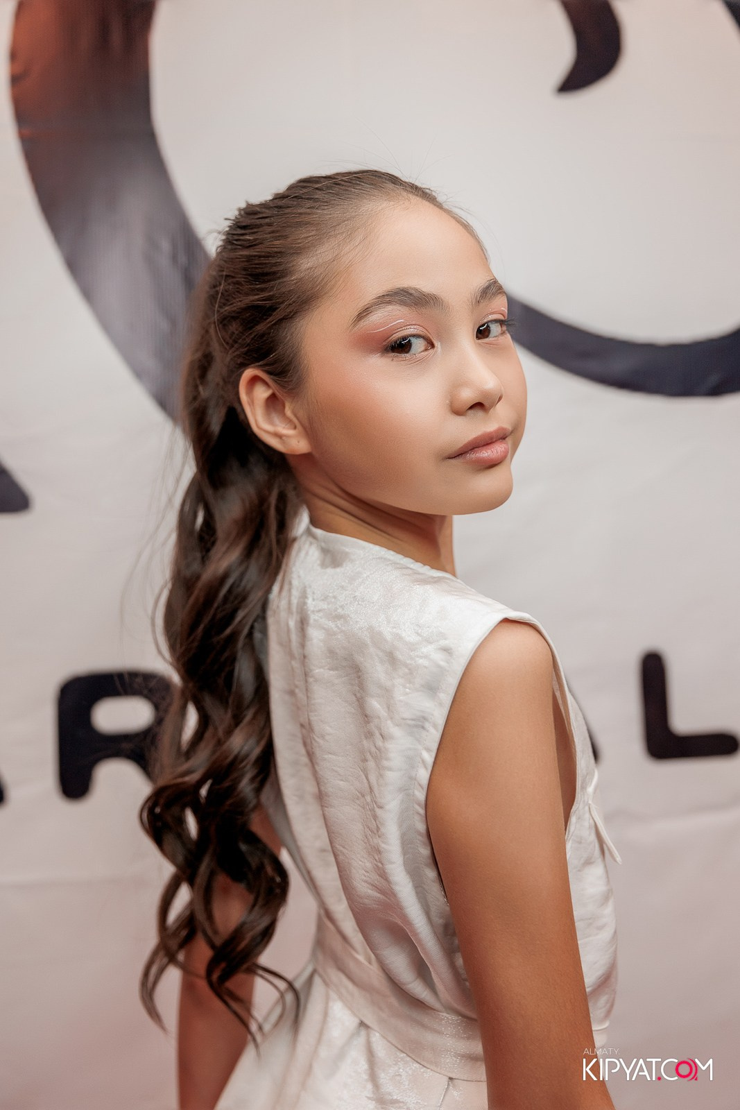 ПРЕЗЕНТАЦИЯ 10 ГРУППЫ КИНОПРОЕКТА STARBALALAR. КИПЯТКОМ АЛМАТЫ!