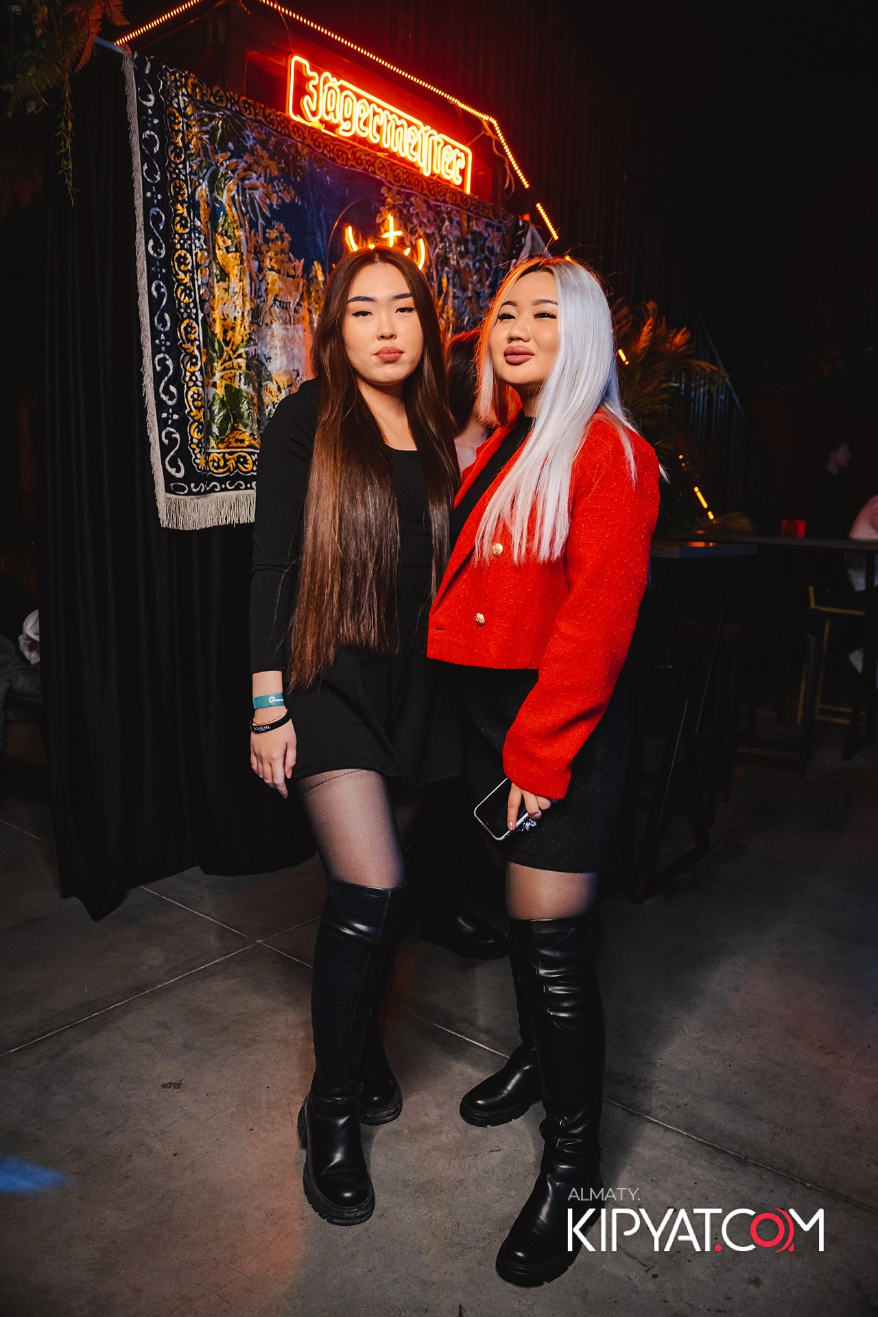 ПОСВЯЩЕНИЕ В СТУДЕНТЫ ''Q'' UNIVERSITY. КИПЯТКОМ АЛМАТЫ!