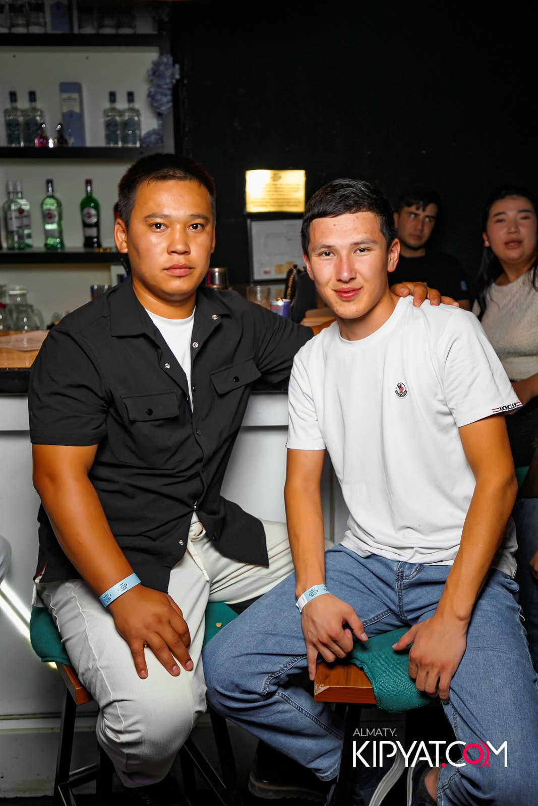 UYAT EMES BAR. КИПЯТКОМ АЛМАТЫ!