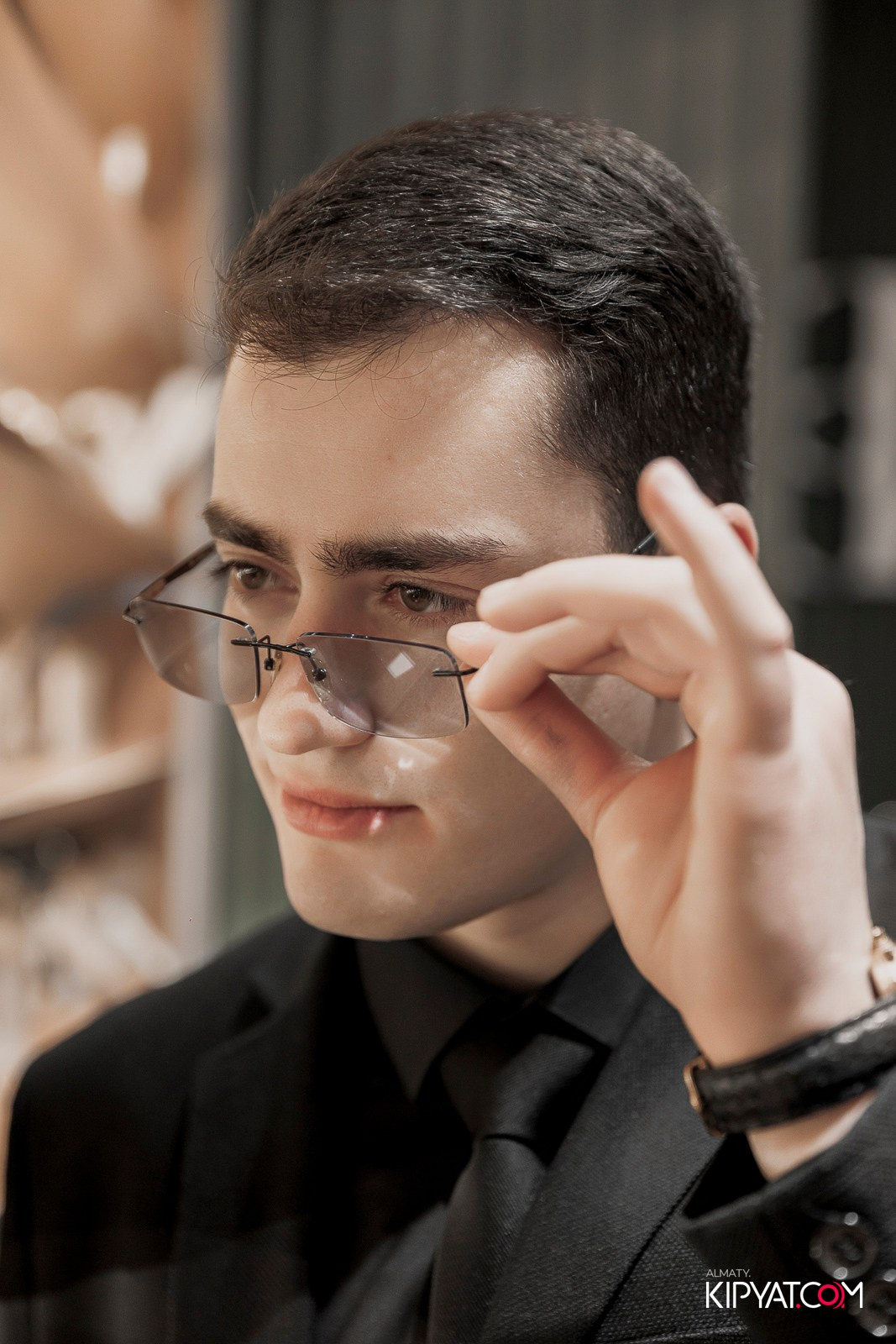 ОТКРЫТИЕ ПАРФЮМЕРНОГО ДОМА MAISON PERFUME. КИПЯТКОМ АЛМАТЫ!