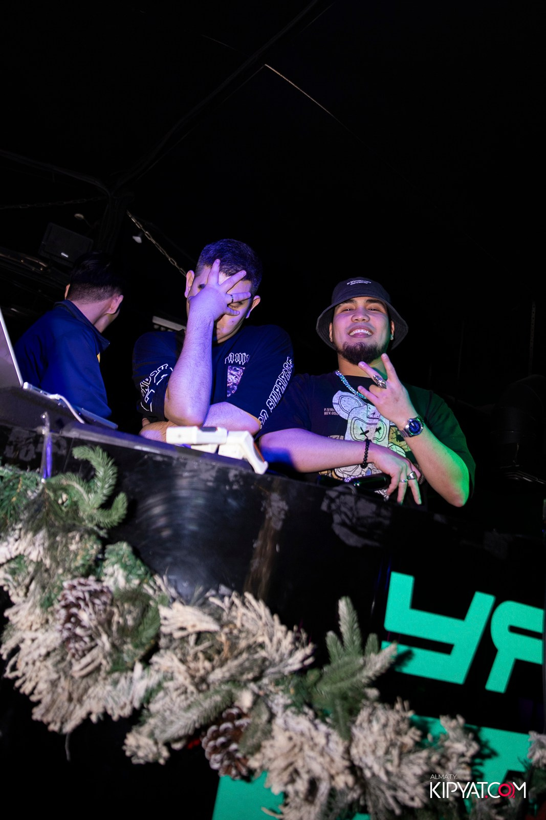 UYAT EMES BAR. КИПЯТКОМ АЛМАТЫ! Фотосъемка мероприятий в Алматы