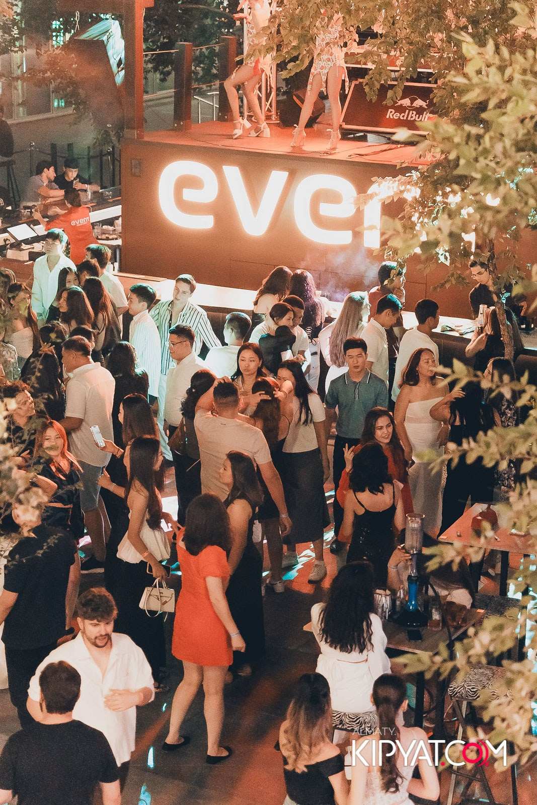 EVENT BAR. КИПЯТКОМ АЛМАТЫ!