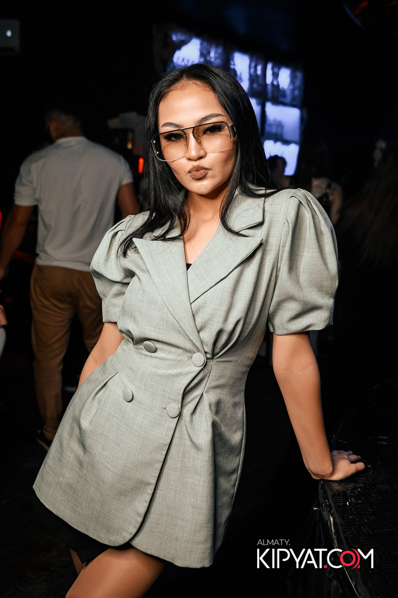 UYAT EMES BAR. КИПЯТКОМ АЛМАТЫ!