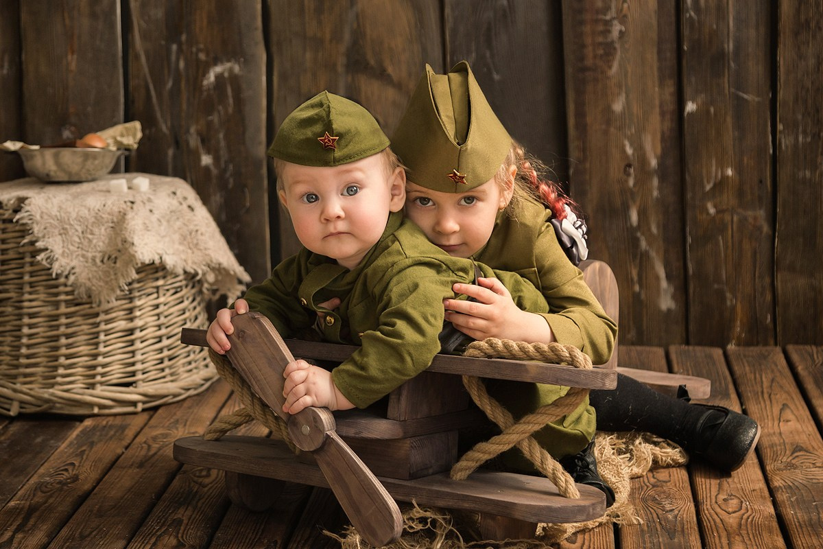Детская тематическая фотосессия «Военная открытка». Фотограф новорожденных Альбина Хухарева. Йошкар-Ола. Казань. Чебоксары