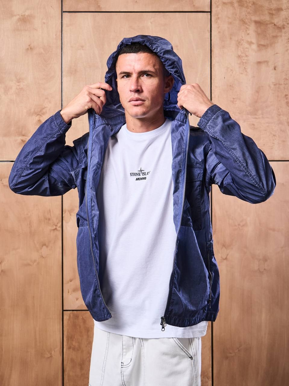 Олег — модель ТМ Продакшн для маркетплейсов. ТМ Продакшн — Съемка для маркетплейсов в Москве