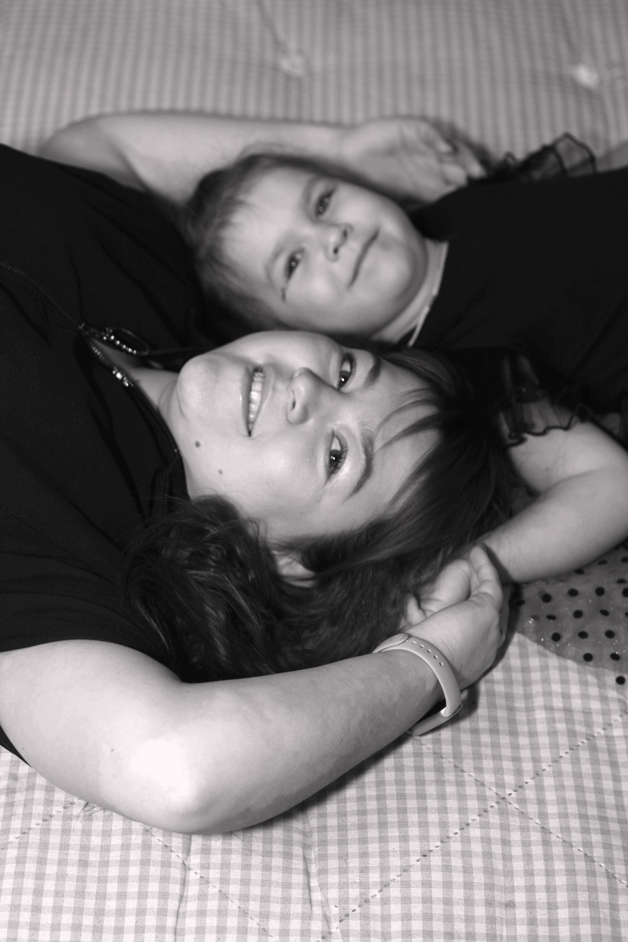 Инна и Карина ч/б. Катя Попова|ЛайфСтайл фотограф