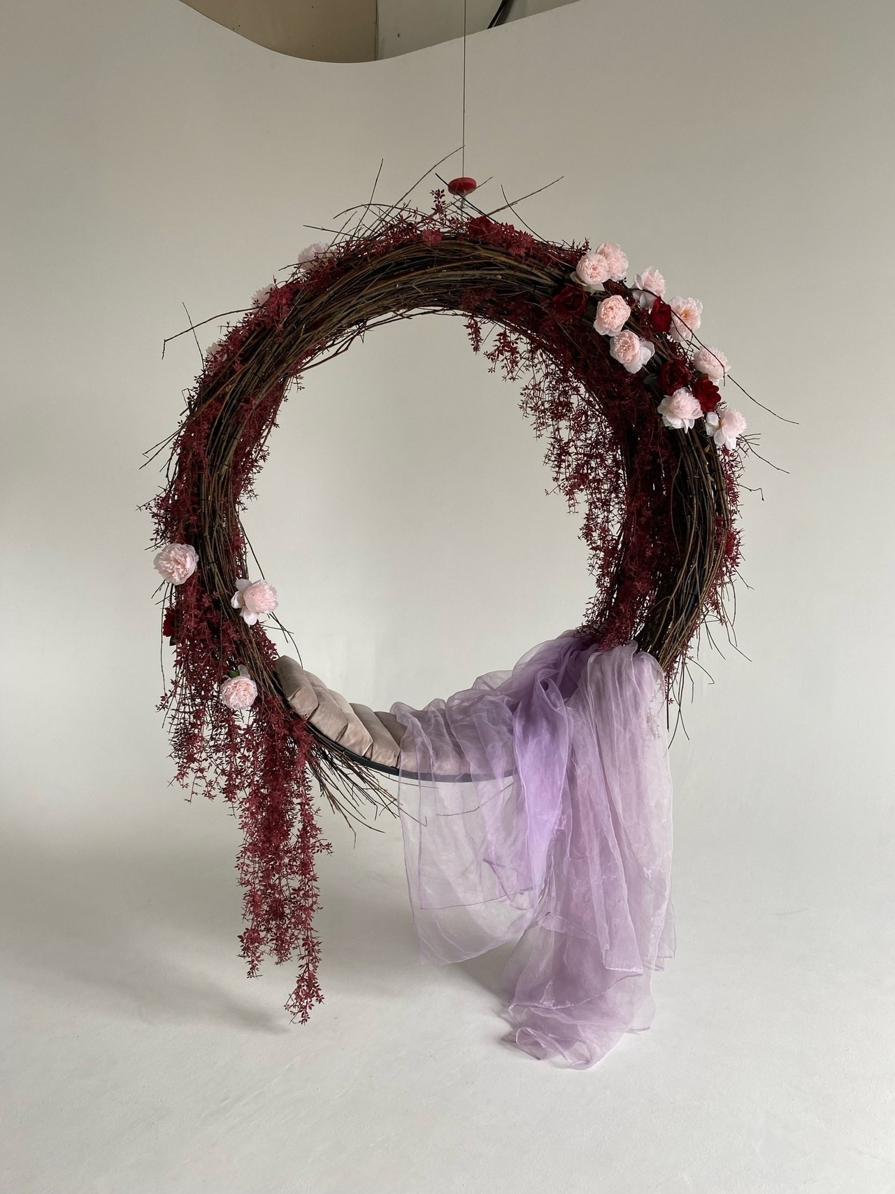 Зал White в фотостудии Точка. Профессиональная фотостудия в Санкт-Петербурге «Точка»