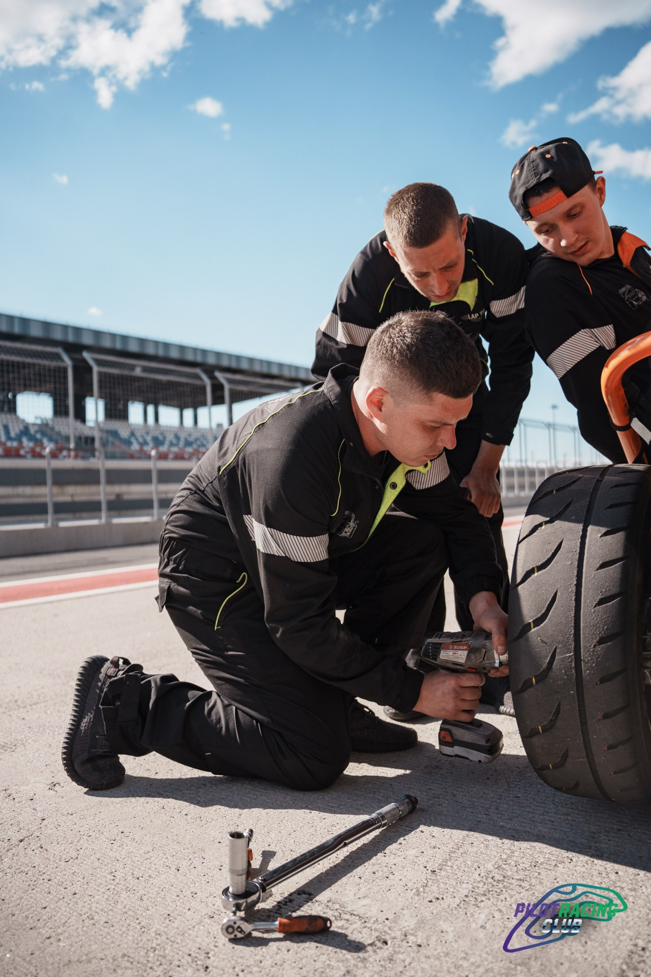 Гоночный корпоратив на Игора Драйв. Night2Day Санкт-Петербург