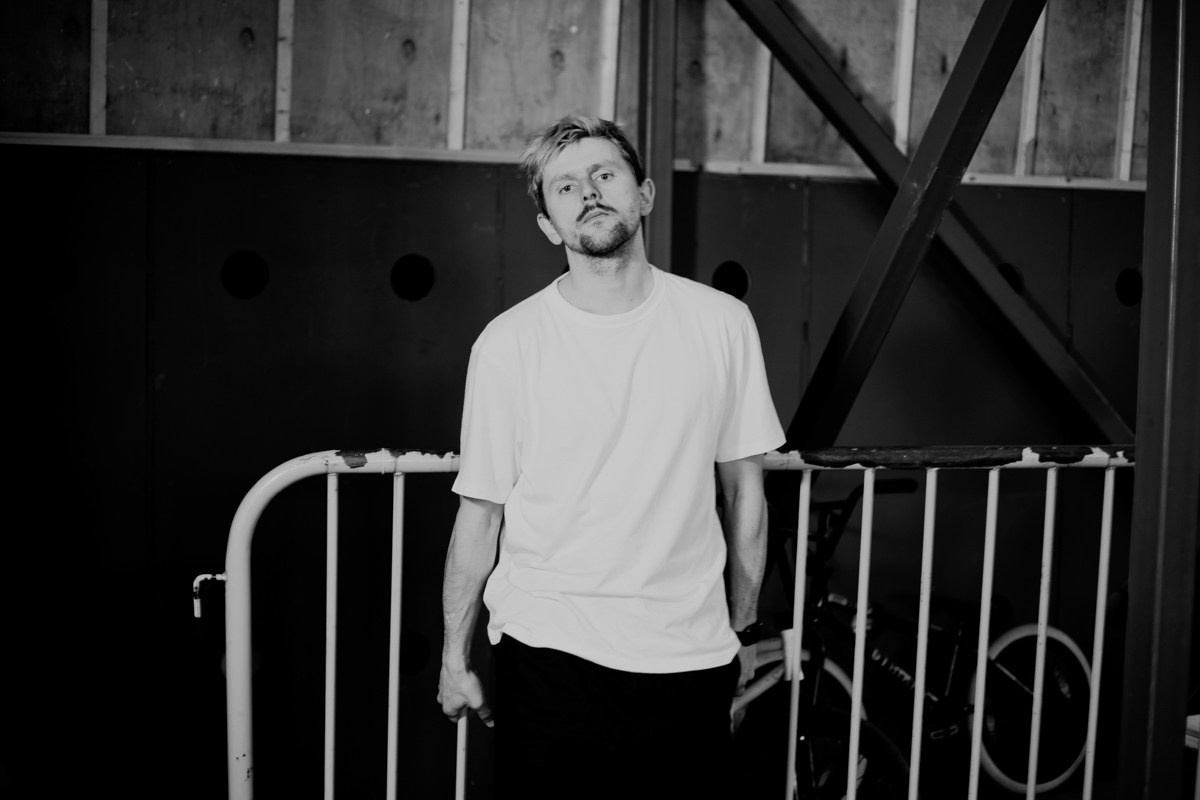 Лавстори с лапшой и жёлтым ангаром. Свадебный и семейный фотограф в Нижнем Новгороде и Москве