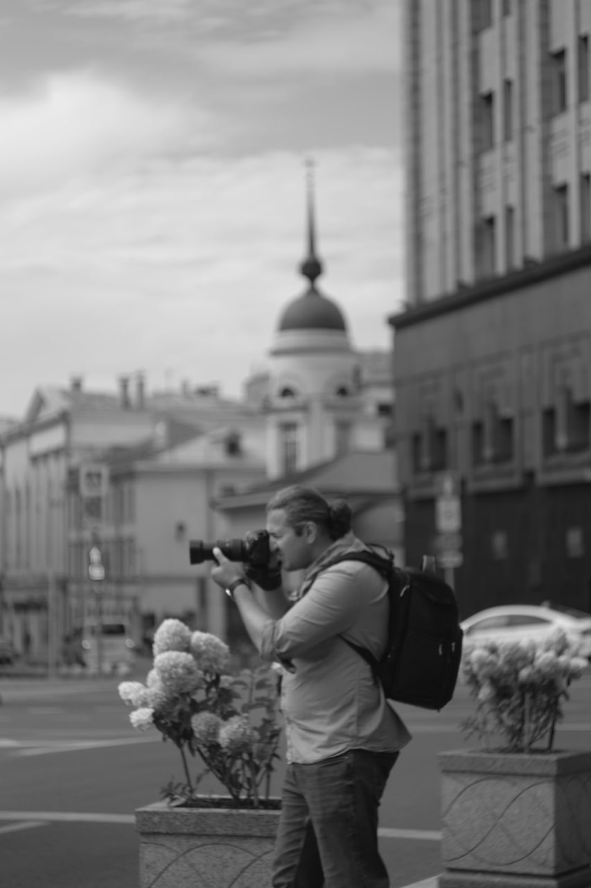 24.08.2024 // Фотопрогулка с Гагиком Егиазаряном. Фотовыставки serebro.gallery, в которых автором можешь стать ты! | Москва