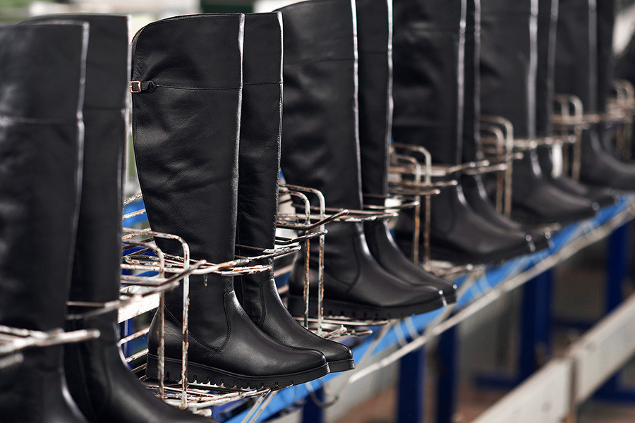 Предметная фотография. Oleg Samoilov is a documentary photographer for brands that value an honest story