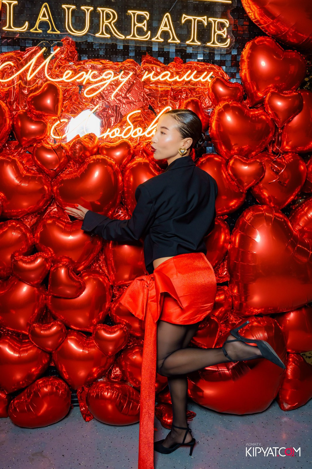 LAUREATE KARAOKE HALL. КИПЯТКОМ АЛМАТЫ!