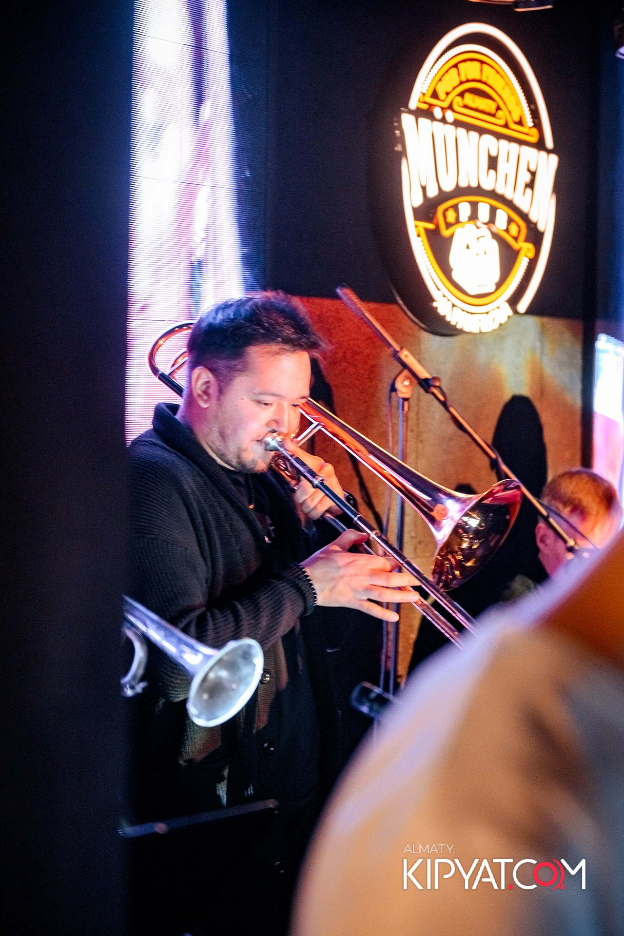 MUNCHEN PUB НА ПАНФИЛОВА. КИПЯТКОМ АЛМАТЫ!