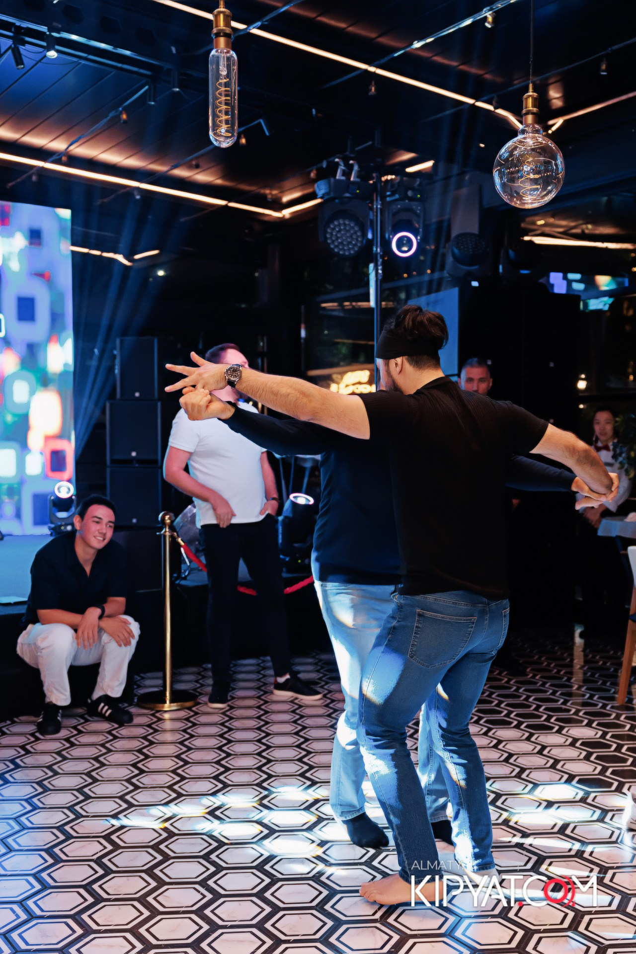 День рождения ресторана Noodles — 15 лет. КИПЯТКОМ АЛМАТЫ! Фотосъемка мероприятий в Алматы