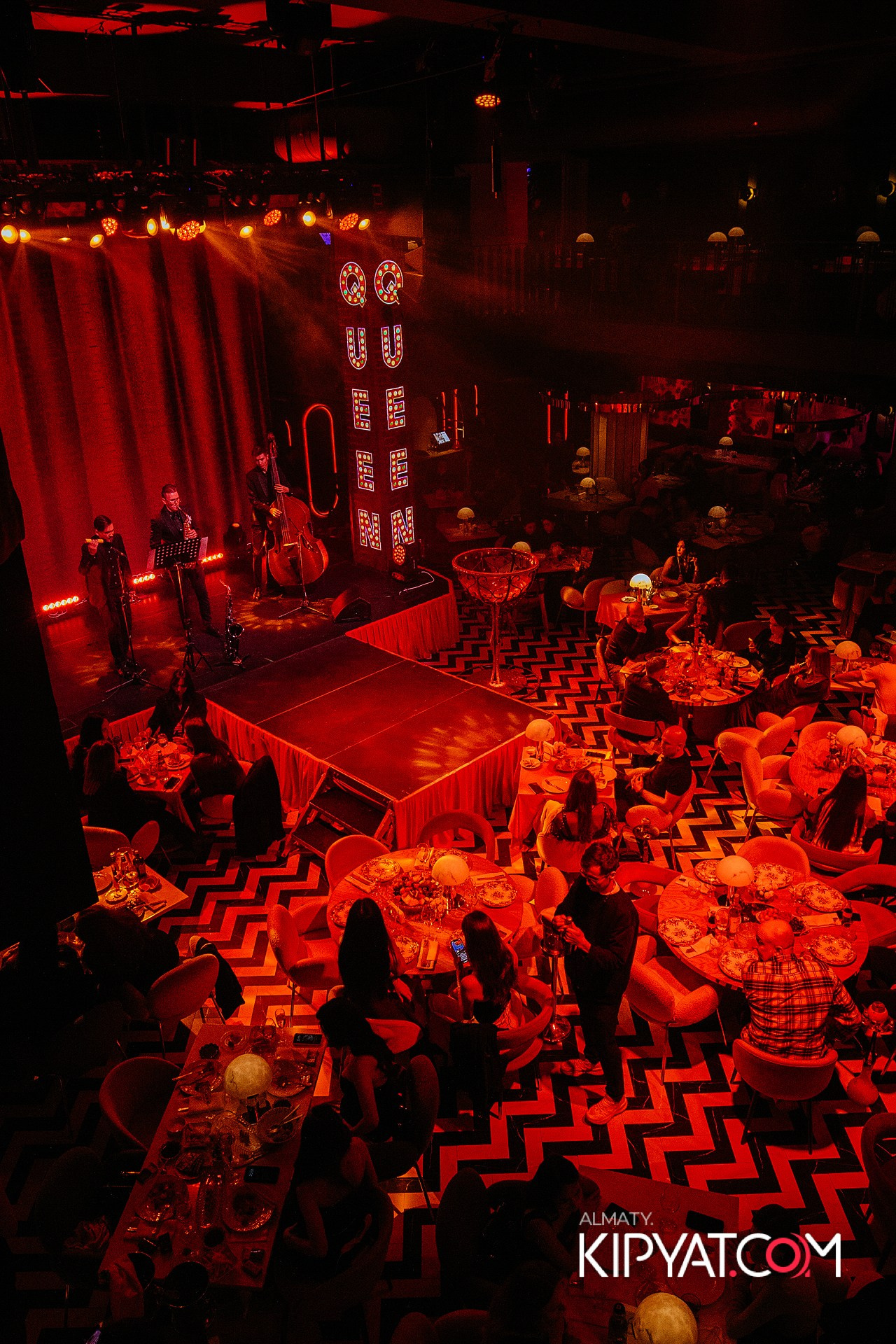 QUEEN. КИПЯТКОМ АЛМАТЫ!