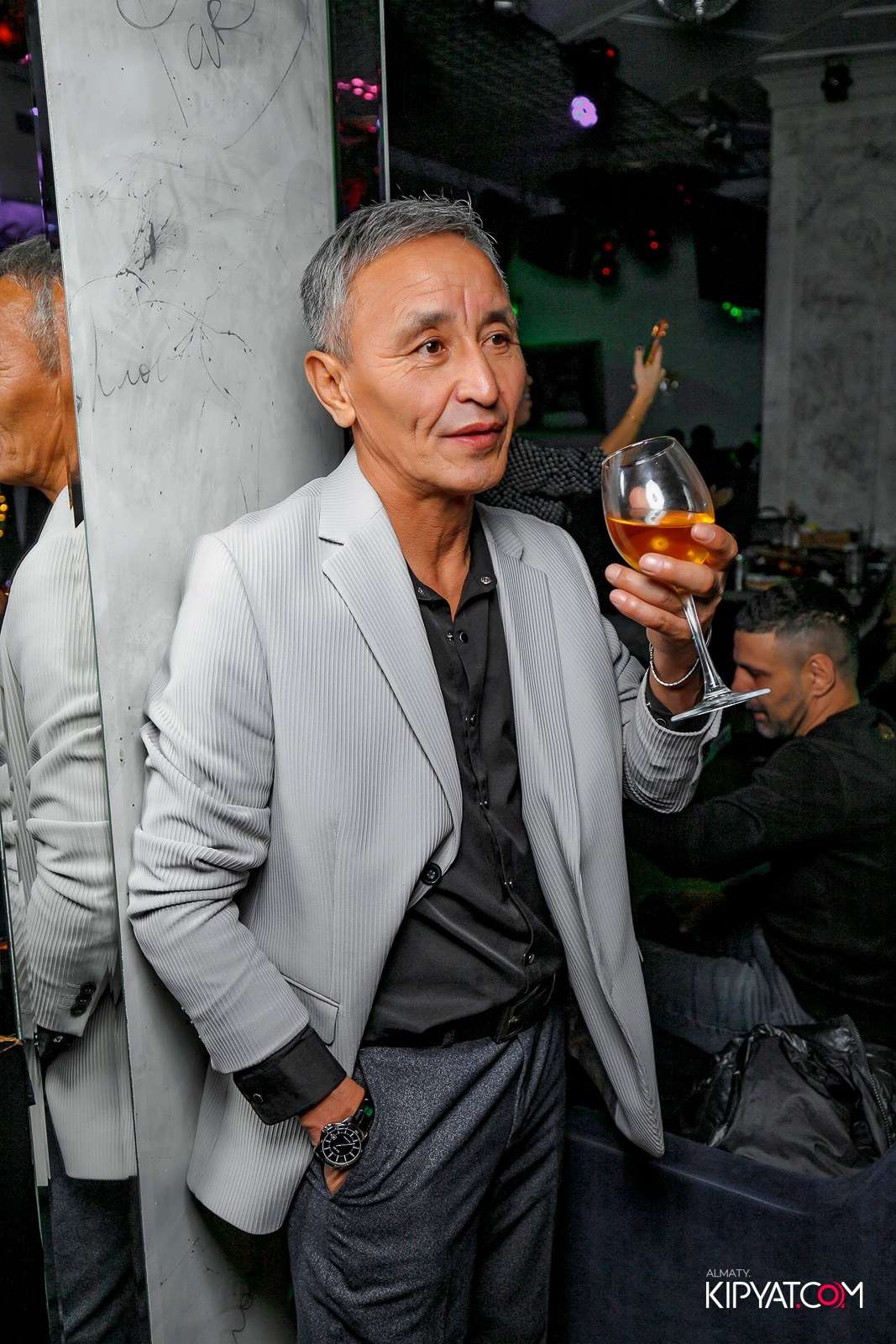 УХО И МЕДВЕДЬ НА КУРМАНГАЗЫ. КИПЯТКОМ АЛМАТЫ! Фотосъемка мероприятий в Алматы