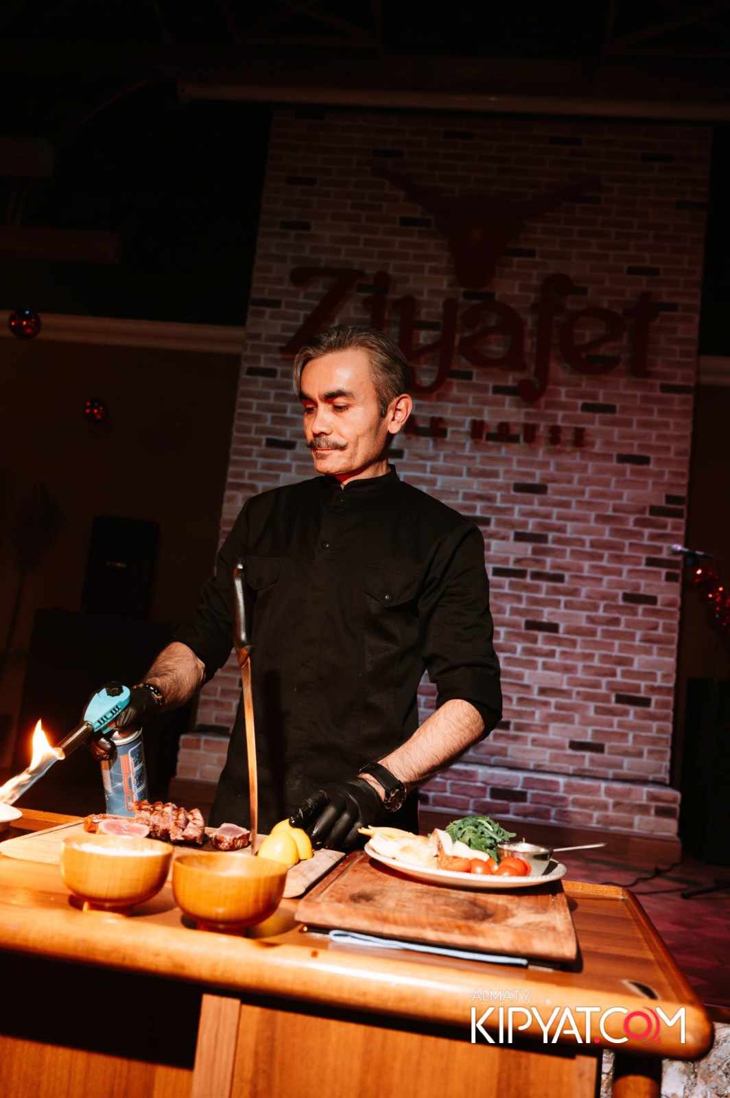 ZIYAFET STEAK HOUSE. КИПЯТКОМ АЛМАТЫ!