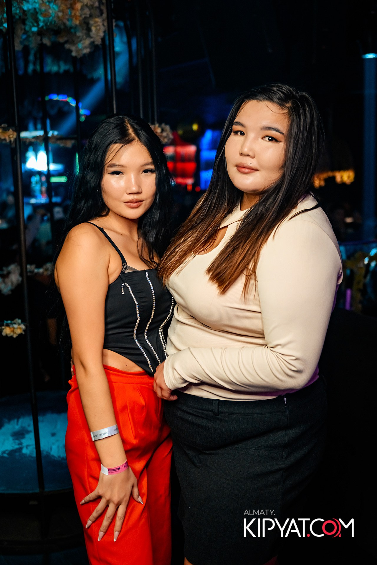 UYAT EMES BAR. КИПЯТКОМ АЛМАТЫ!