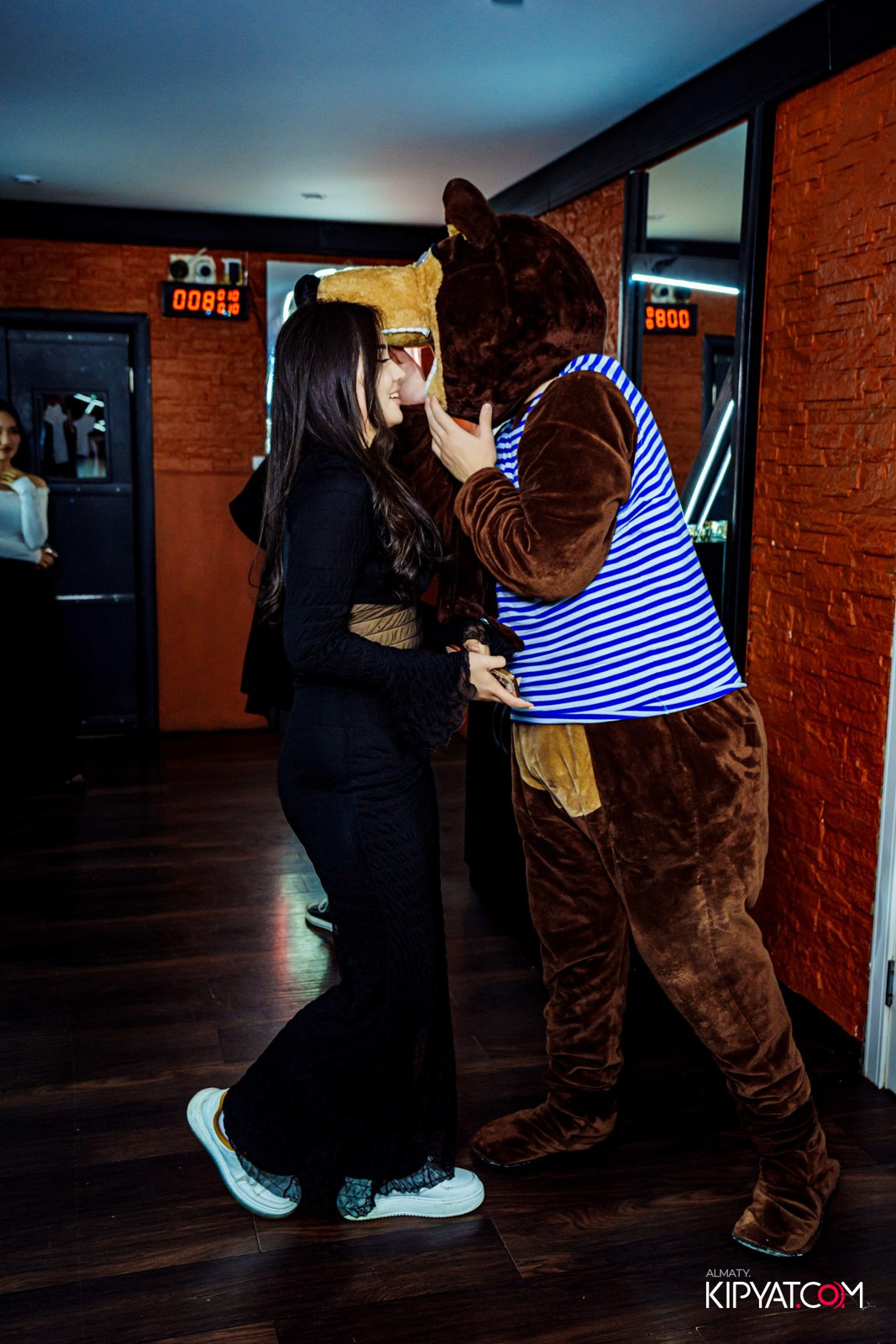 УХО И МЕДВЕДЬ НА САИНА. КИПЯТКОМ АЛМАТЫ!