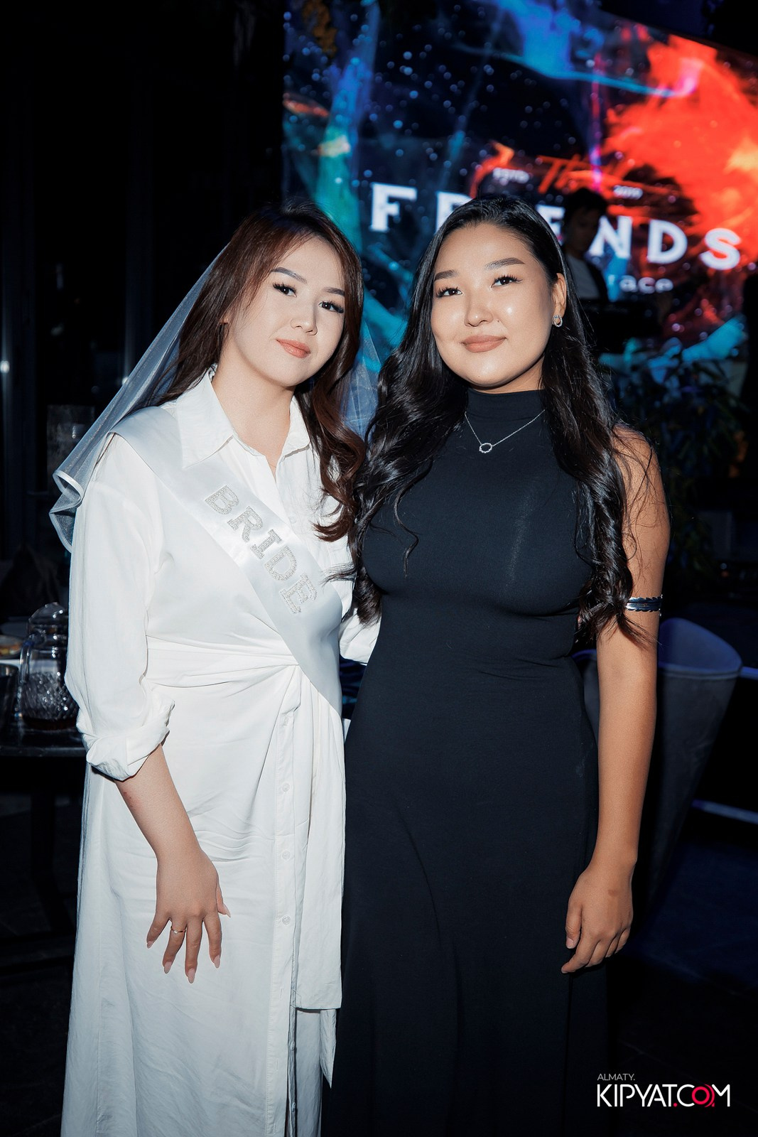 FRIENDS BAR & TERRACE. КИПЯТКОМ АЛМАТЫ!