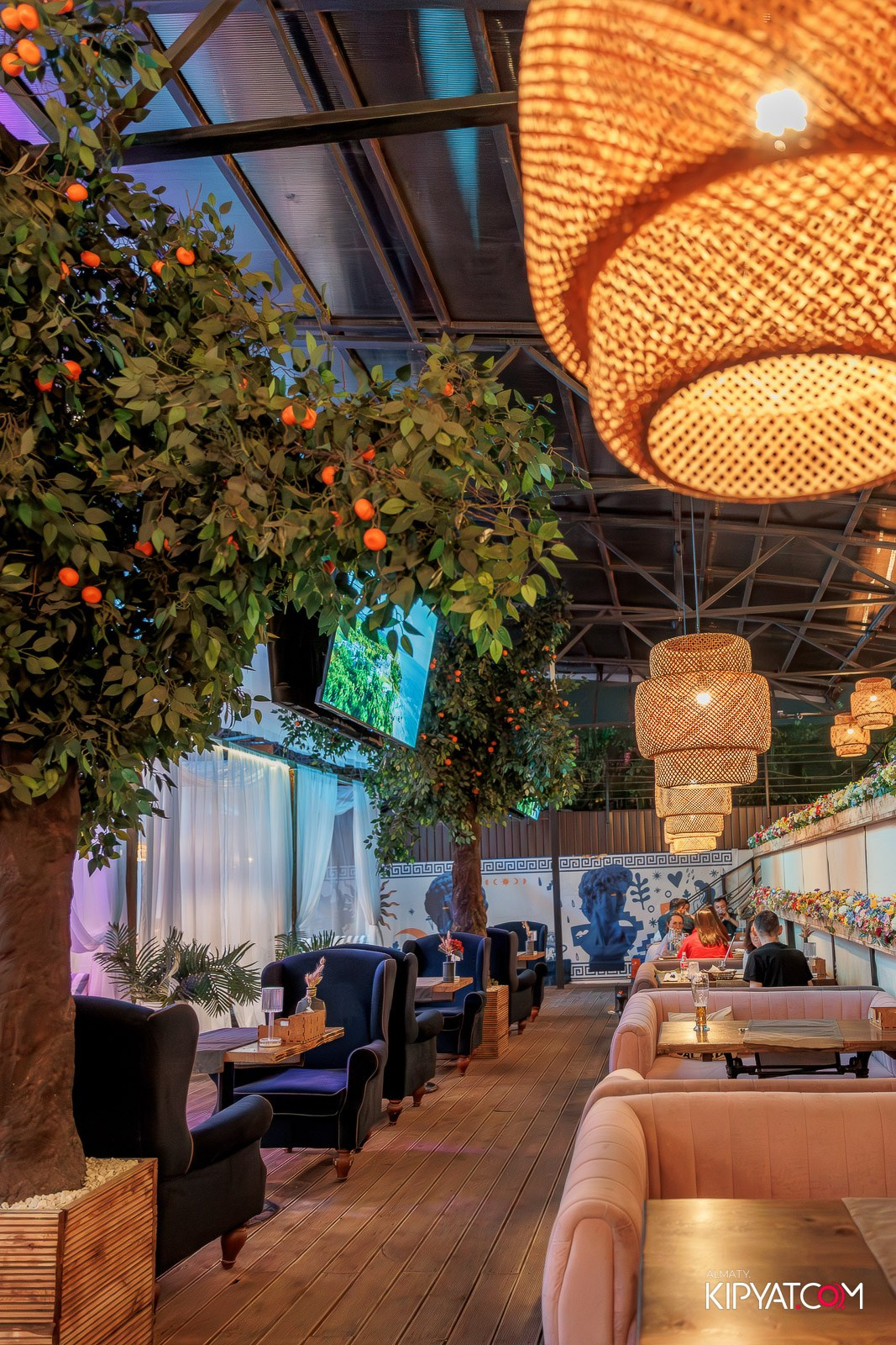 MYKONOS BAR. КИПЯТКОМ АЛМАТЫ!