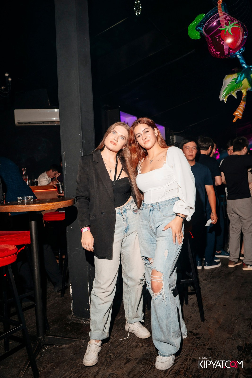 UYAT EMES BAR. КИПЯТКОМ АЛМАТЫ!