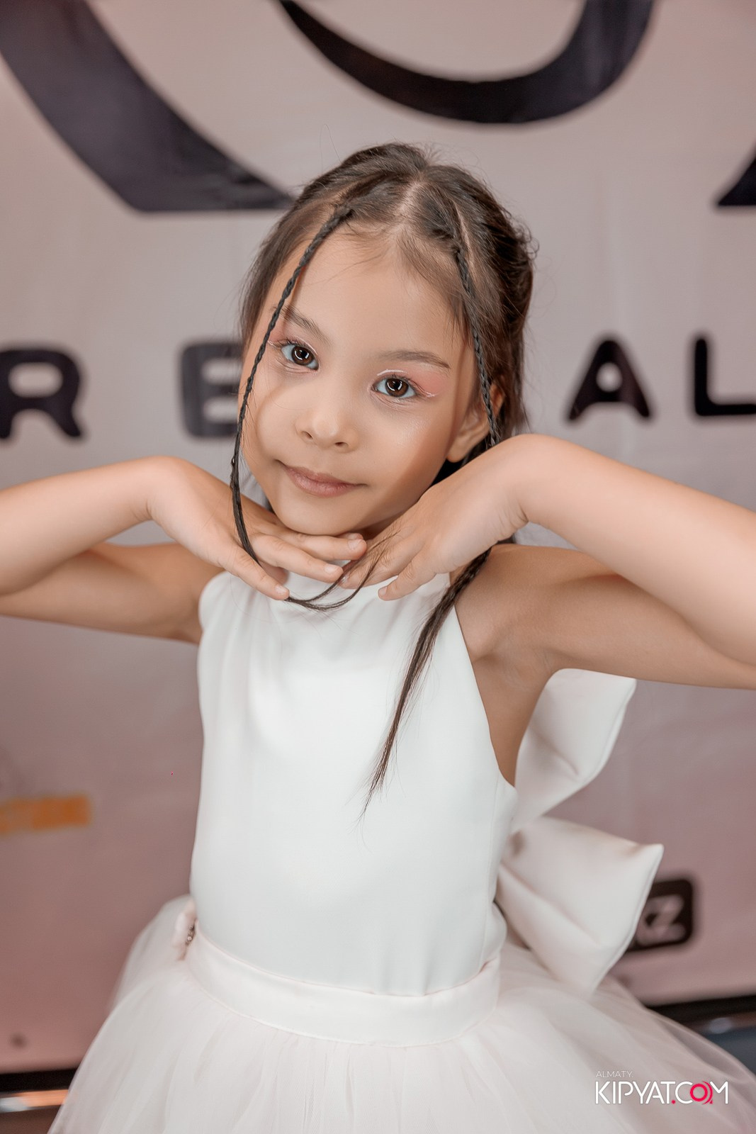 ПРЕЗЕНТАЦИЯ 10 ГРУППЫ КИНОПРОЕКТА STARBALALAR. КИПЯТКОМ АЛМАТЫ!