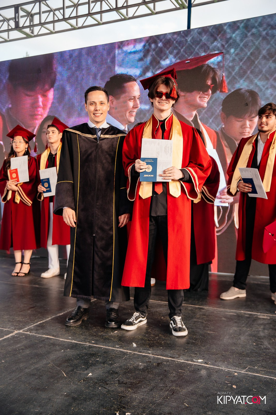ВРУЧЕНИЕ ДИПЛОМОВ — НАРХОЗ КОЛЛЕДЖ. Part 4. КИПЯТКОМ АЛМАТЫ!