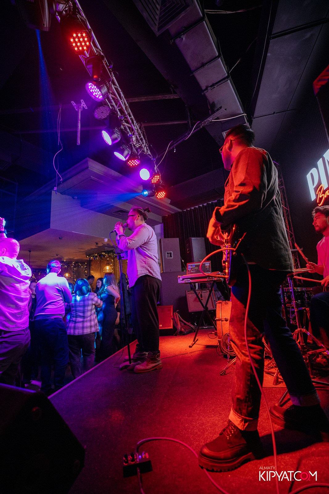 ПИНТА НА ДОСТЫК. КИПЯТКОМ АЛМАТЫ!