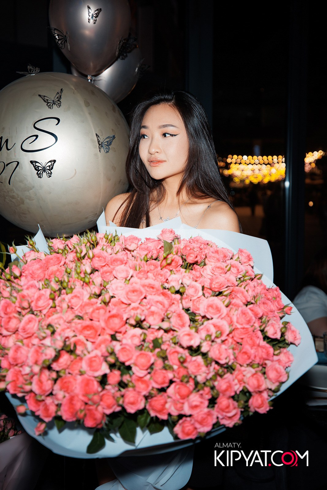 FRIENDS BAR & TERRACE. КИПЯТКОМ АЛМАТЫ!