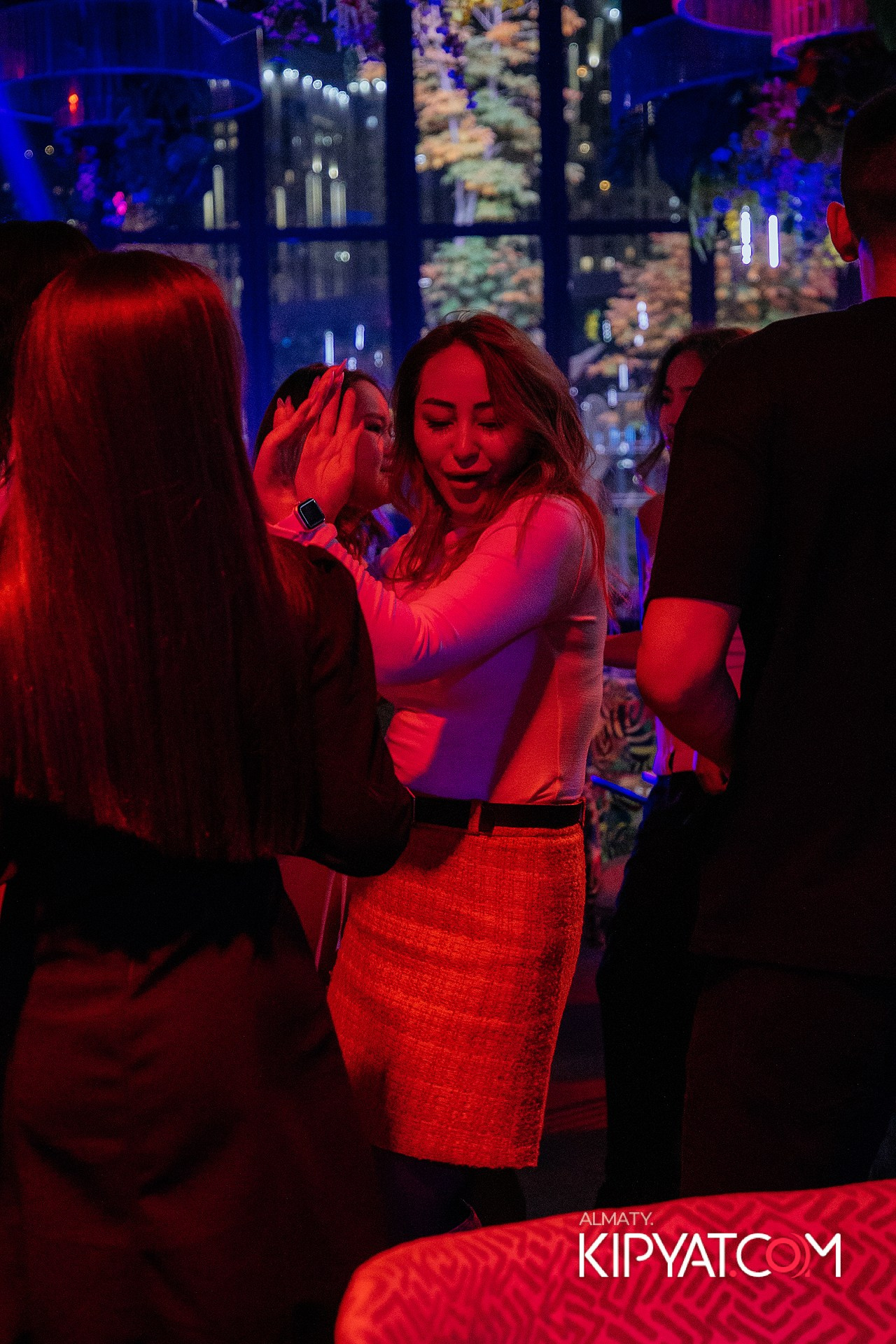 FRIENDS BAR & TERRACE. КИПЯТКОМ АЛМАТЫ! Фотосъемка мероприятий в Алматы