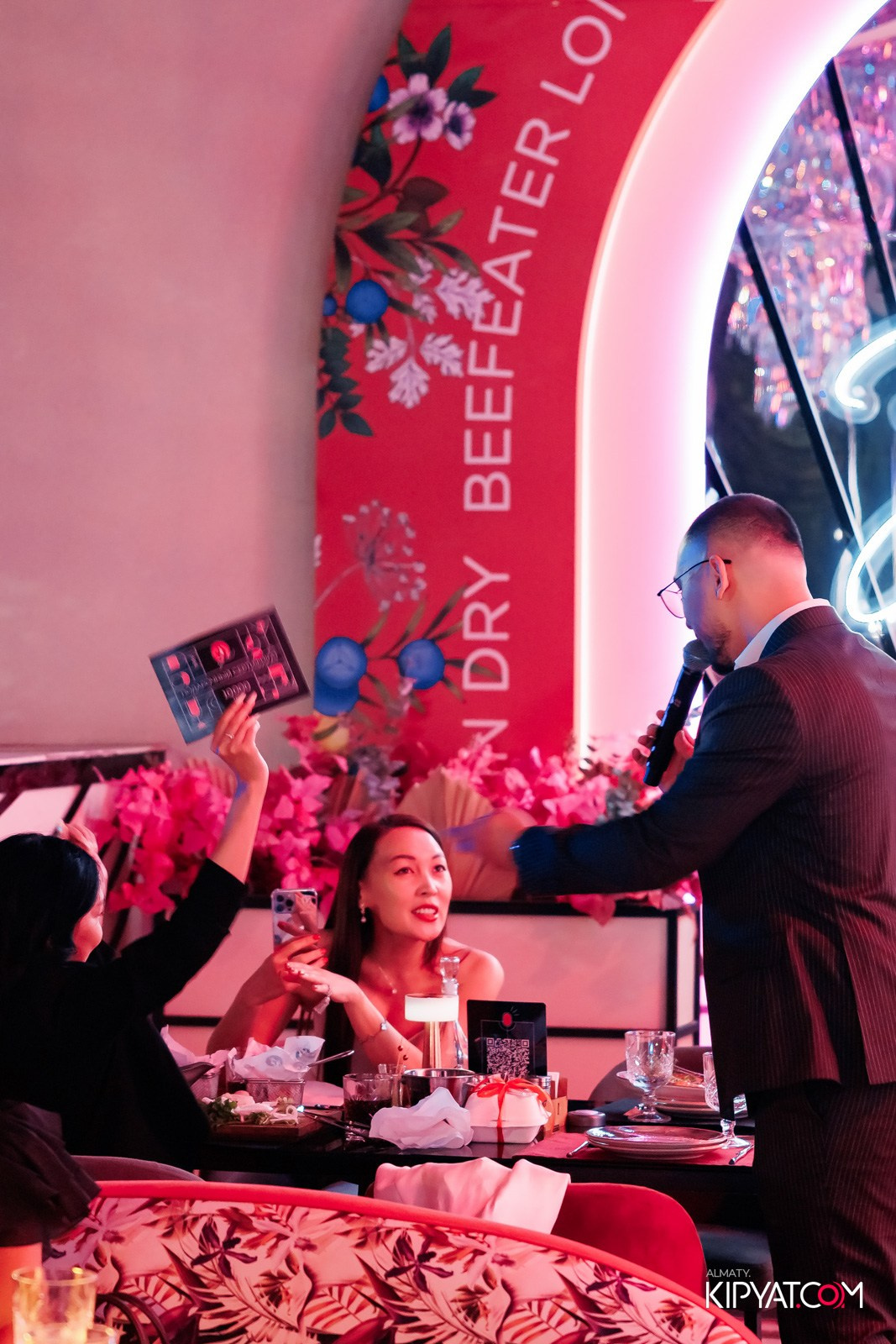 НОДАР РЕВИЯ В «ЗАЯ, НА БИС». КИПЯТКОМ АЛМАТЫ!