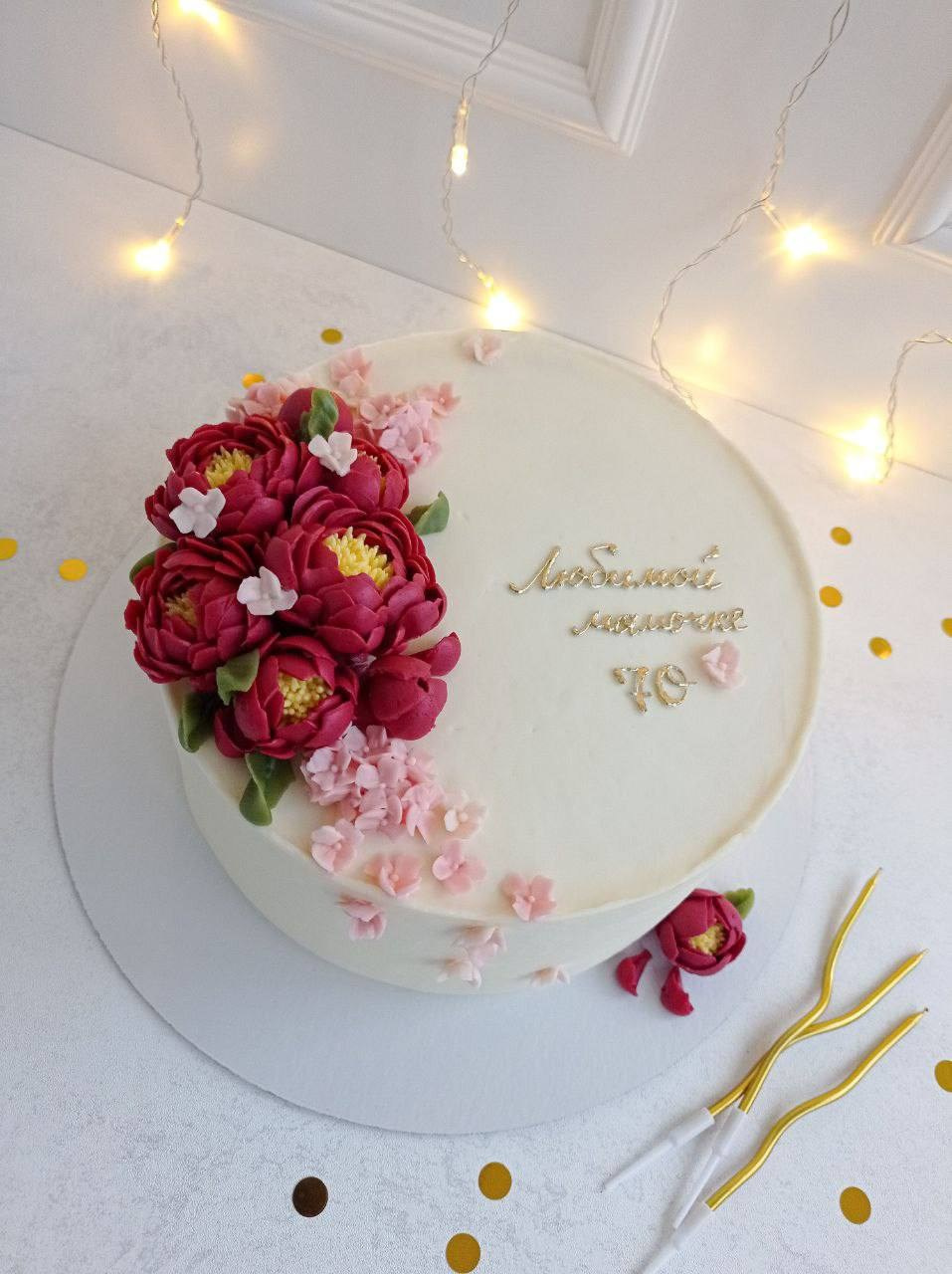 Работы учениц. Аникина Юлия / Кремовая флористика в корейской технике