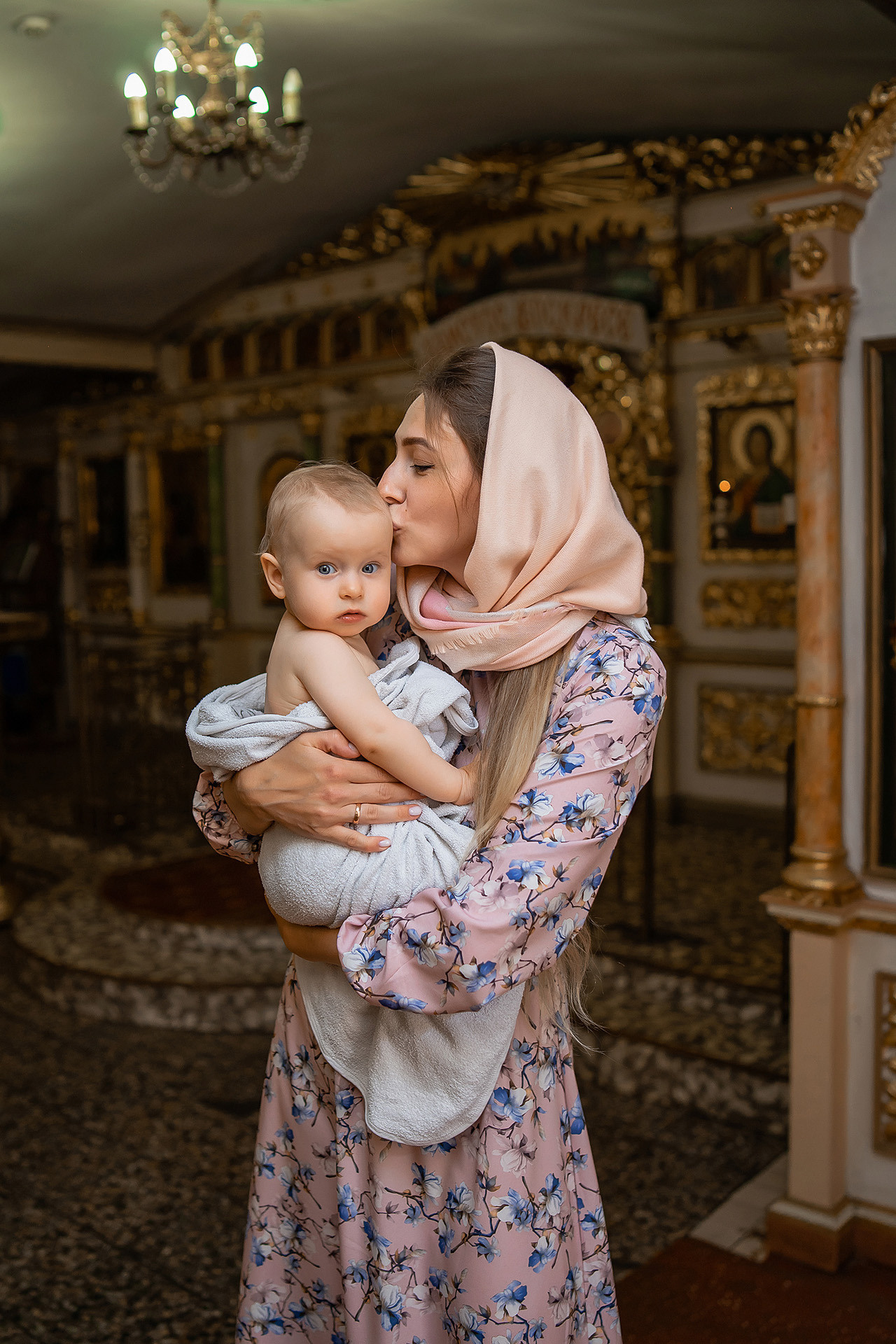 фото крещение малыша