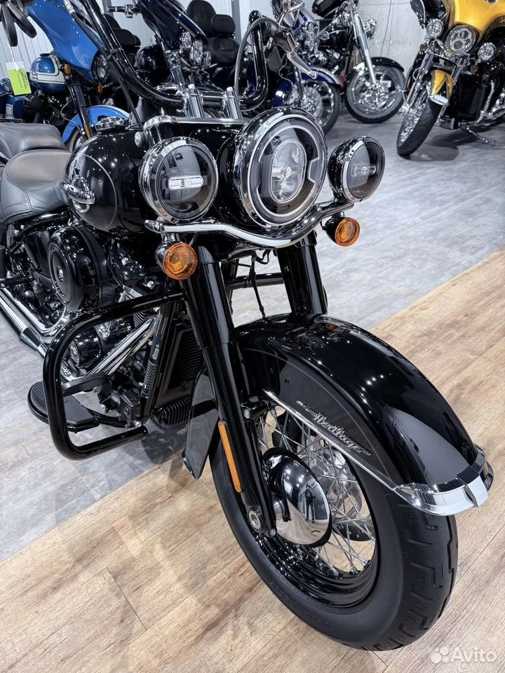 Купить Harley-Davidson 2019 HD Heritage NEW (Softail/Dyna) — подробнее на сайте. Hello Davidson, Москва. Только хорошие мотоциклы…