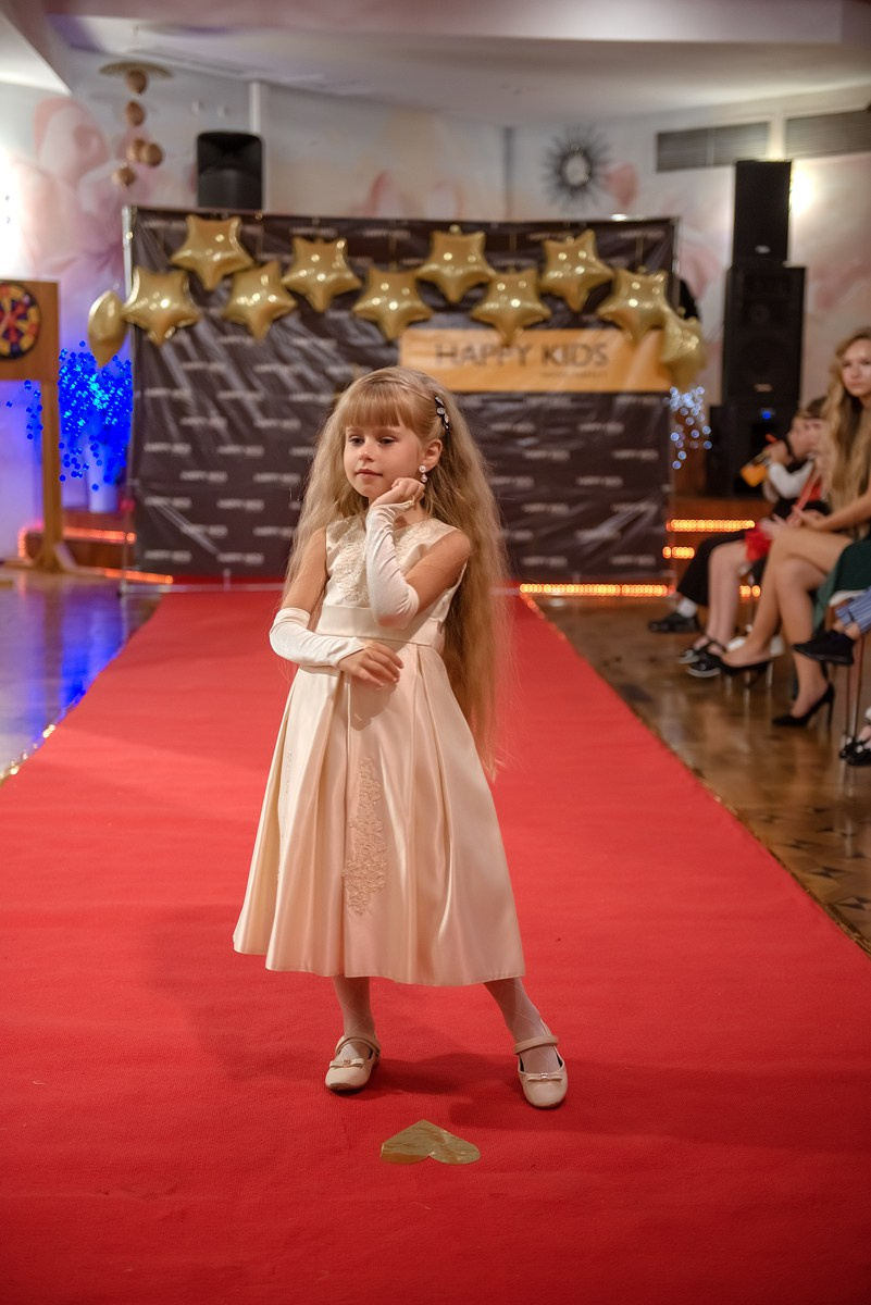 HAPPYkids дефиле санаторий Октябрьский. Семейный и коммерческий фотограф в Сочи Александр Бодунов