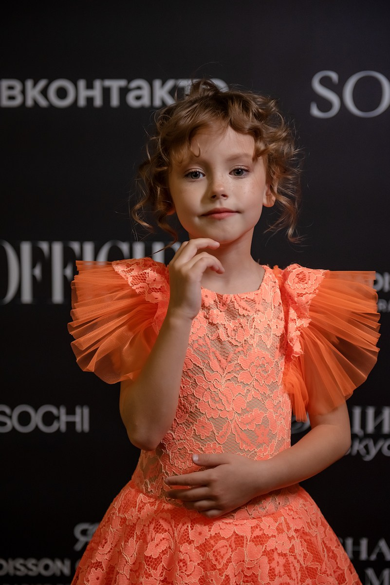 SochiFashionWeek2024 дизайнер Анохина Светлана. Семейный и коммерческий фотограф в Сочи Александр Бодунов