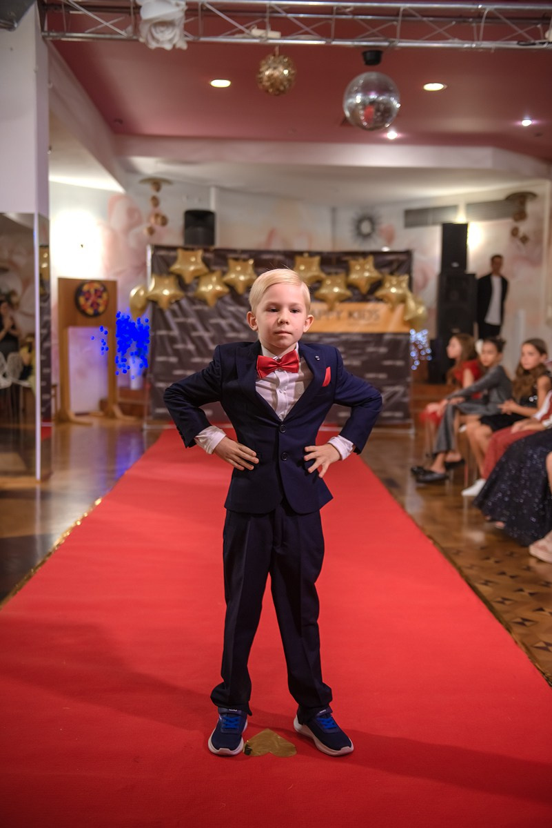 HAPPYkids дефиле санаторий Октябрьский. Семейный и коммерческий фотограф в Сочи Александр Бодунов