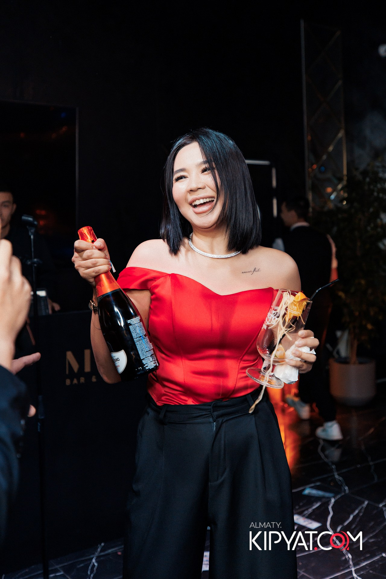 MOOD KARAOKE & TERRACE. КИПЯТКОМ АЛМАТЫ!