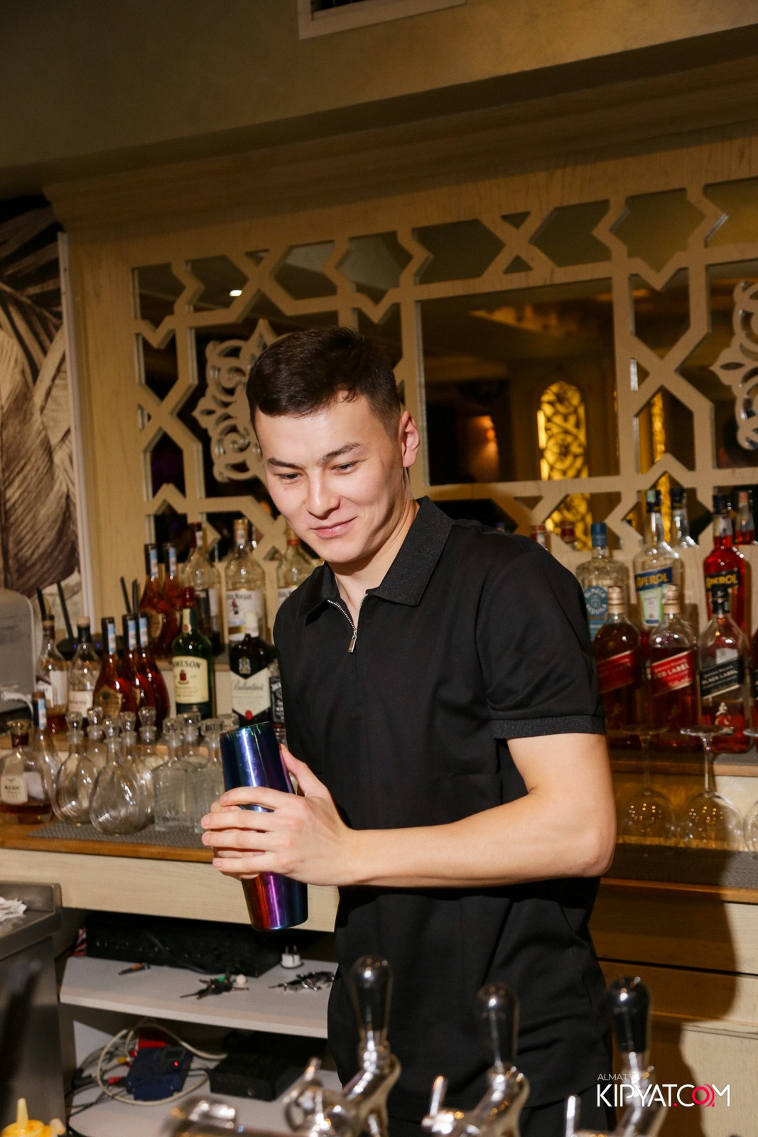 РЕСТОРАН ALAZANI НА КАБАНБАЙ БАТЫРА. КИПЯТКОМ АЛМАТЫ!