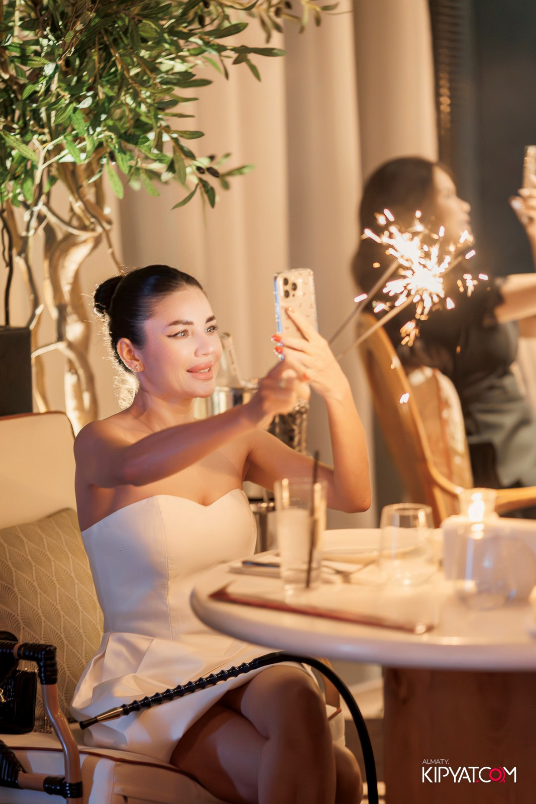 AIZA TERRACE RESTAURANT & BAR. КИПЯТКОМ АЛМАТЫ! Фотосъемка мероприятий в Алматы