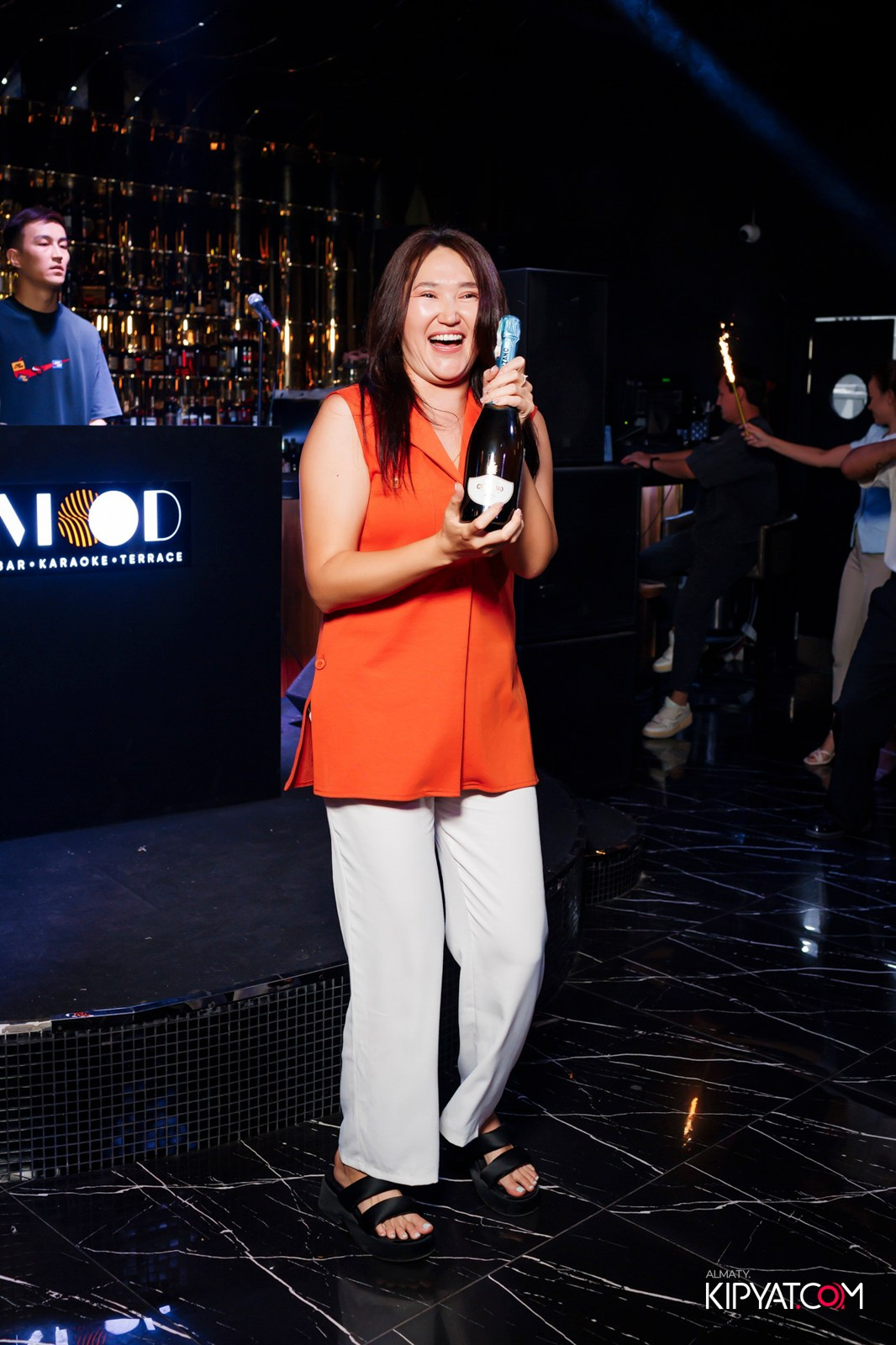 MOOD KARAOKE & TERRACE. КИПЯТКОМ АЛМАТЫ!