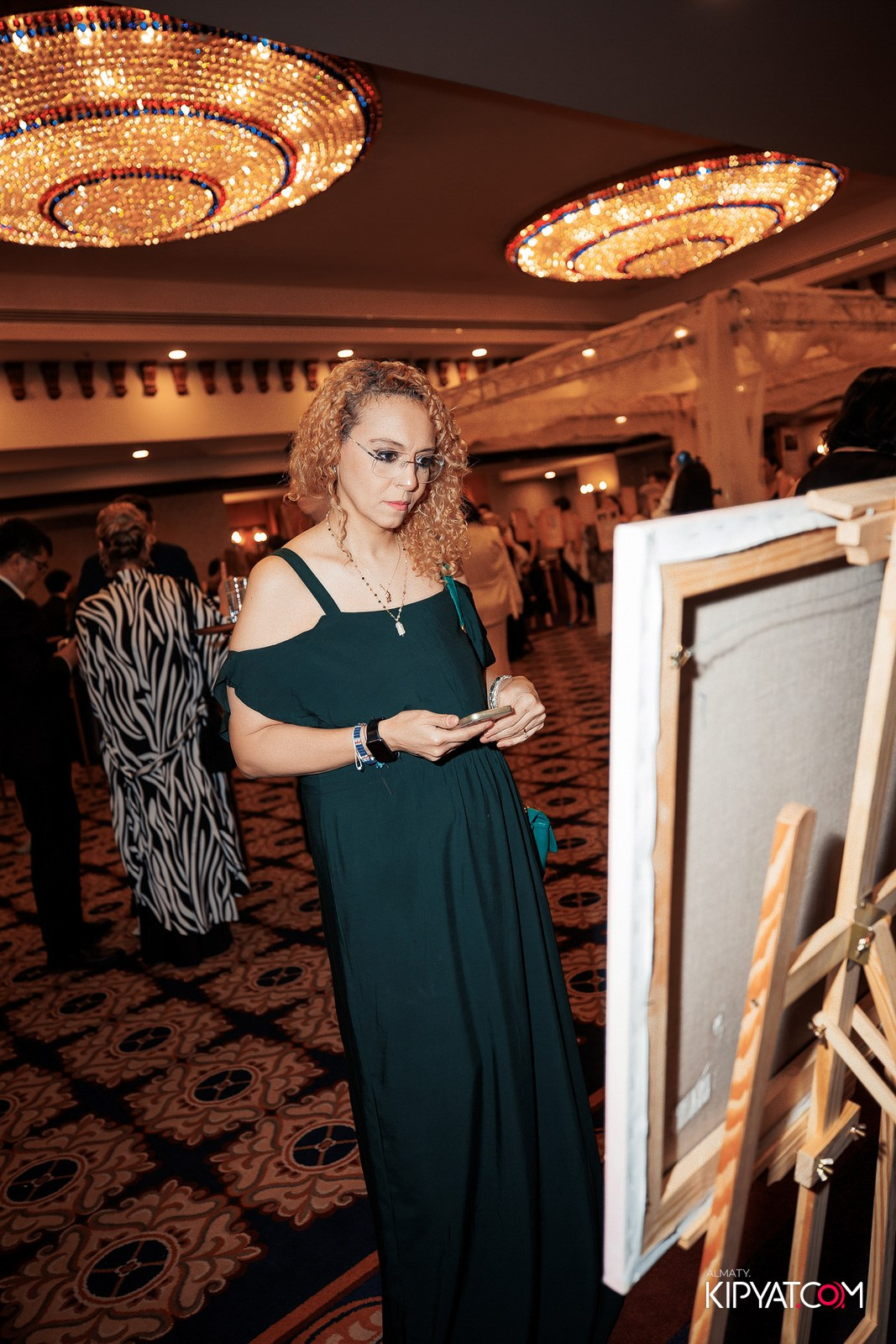 БЛАГОТВОРИТЕЛЬНЫЙ УЖИН В ЧЕСТЬ 30-ЛЕТИЯ ROTARY CLUB OF ALMATY. КИПЯТКОМ АЛМАТЫ!