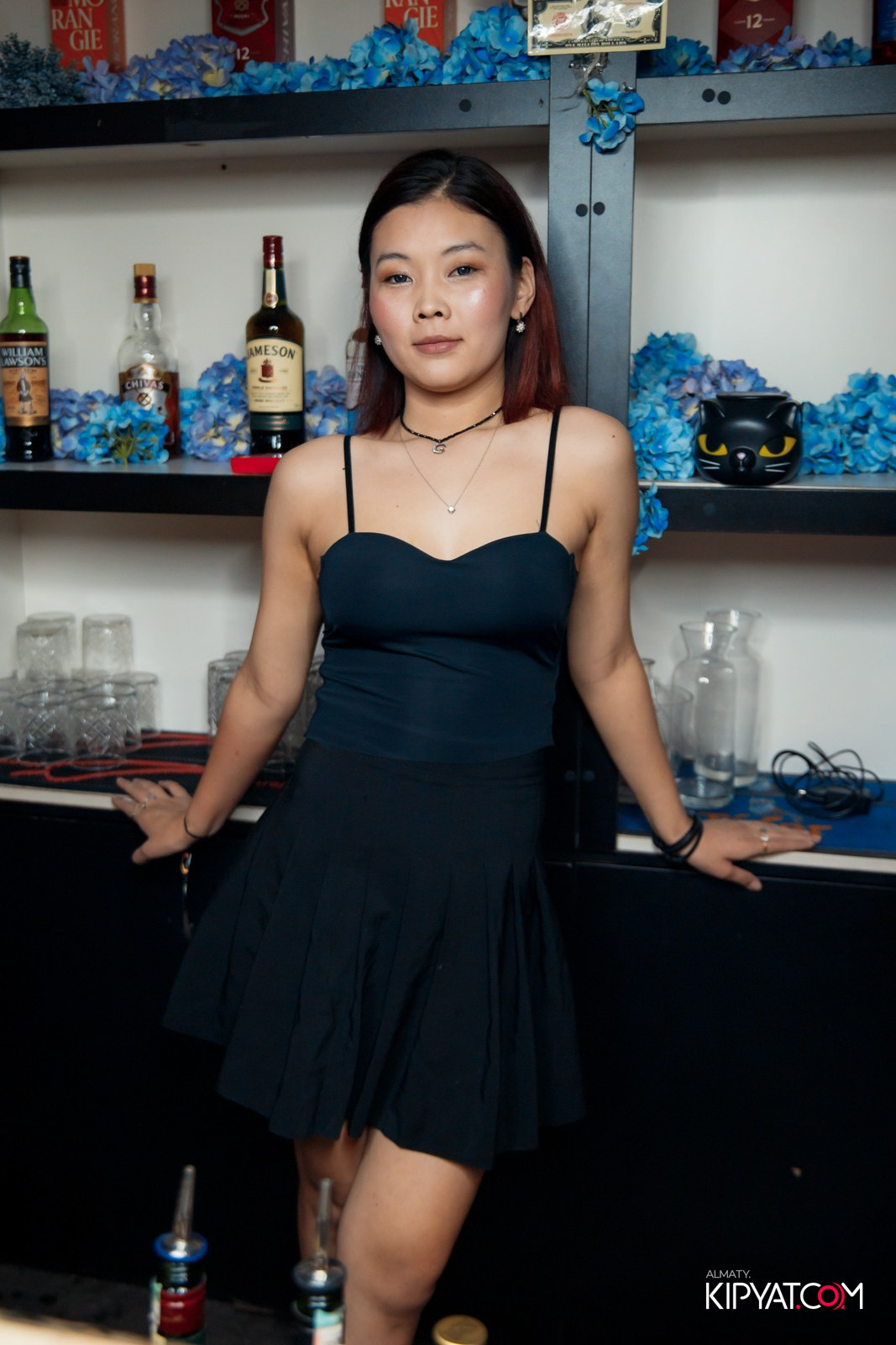 UYAT EMES BAR. КИПЯТКОМ АЛМАТЫ!