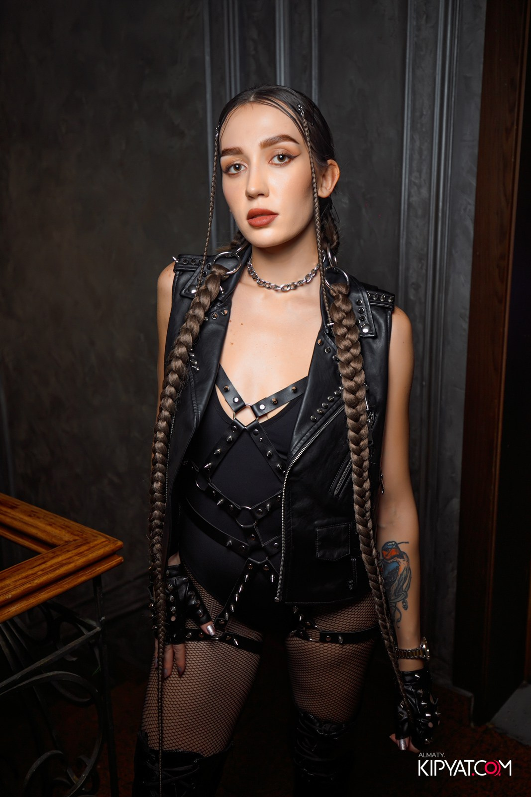 LAUREATE KARAOKE HALL. КИПЯТКОМ АЛМАТЫ!