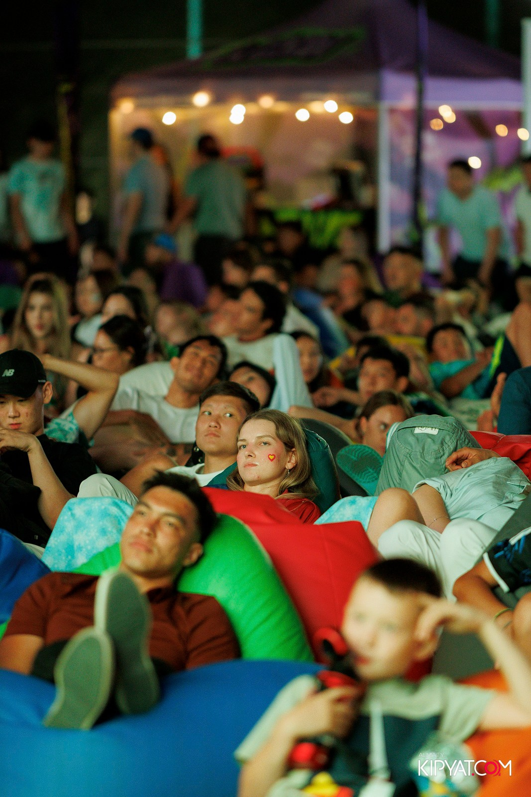 ТРАНСЛЯЦИЯ ФИНАЛА ЧЕМПИОНАТА МИРА ПО ФУТБОЛУ В VELVET SPORT VILLA. КИПЯТКОМ АЛМАТЫ! Фотосъемка мероприятий в Алматы