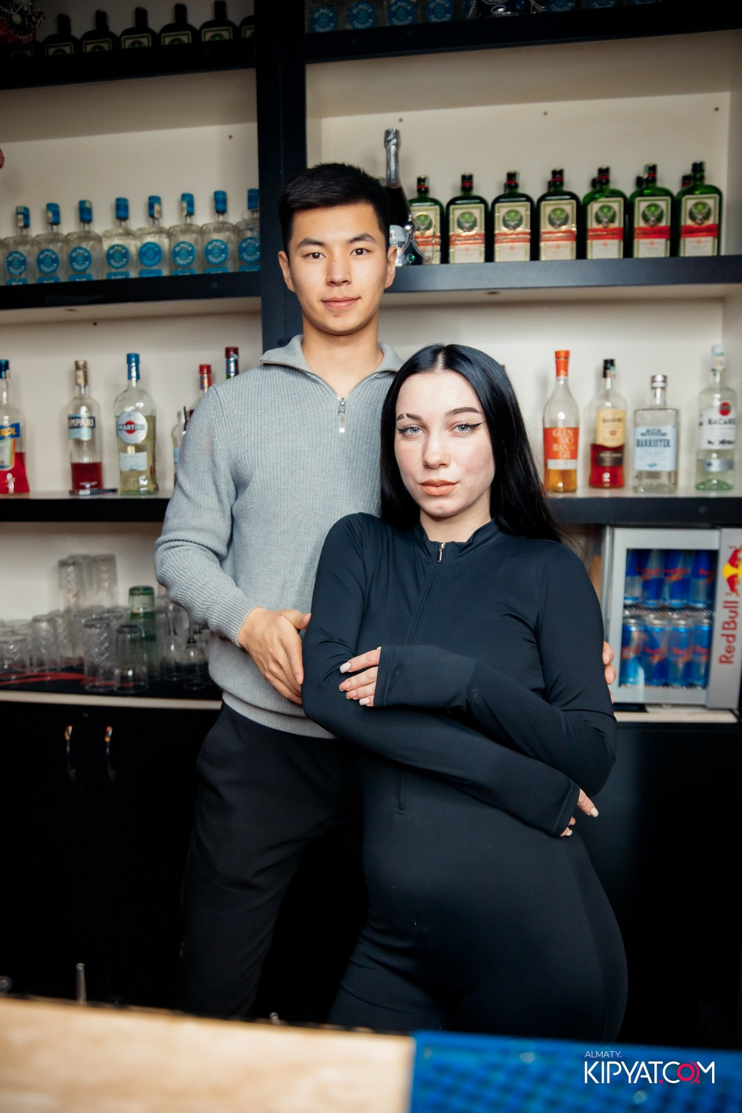 UYAT EMES BAR. КИПЯТКОМ АЛМАТЫ!